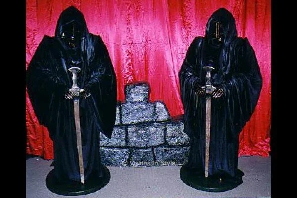 Lord of the Ringwriaths Statues