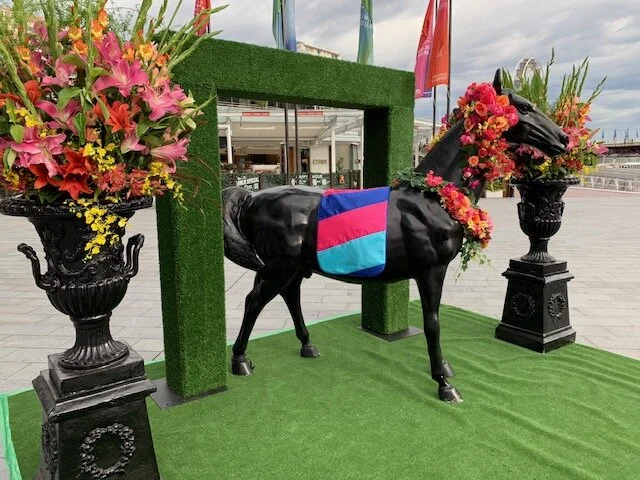 Melbourne Cup Style Seating w/ Horse