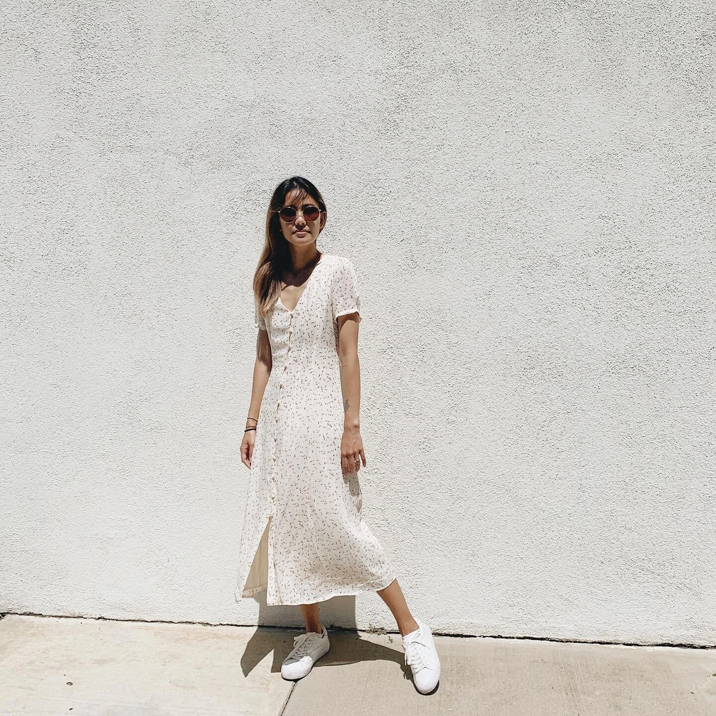 Dresses and white kicks 👌🏻