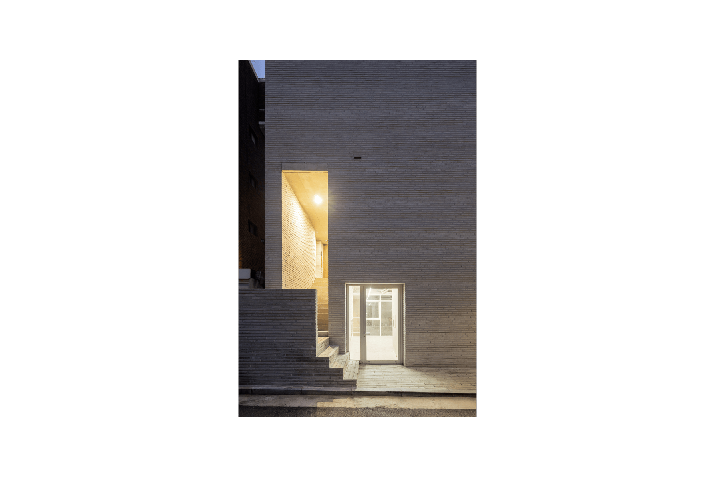 이태원 상가주택 1BAE2203_WEB.png