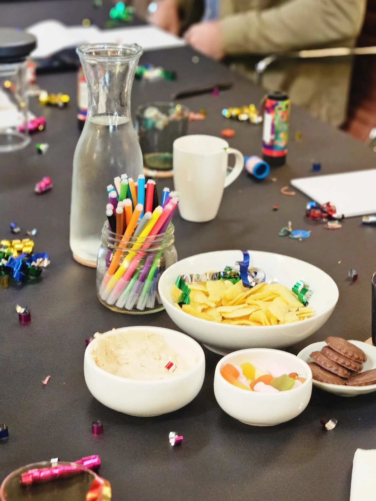 The best kind of chaos 🎉

We wrapped up the month with a couple of epic Boardrooms, classic Kiwi style: party mix, Toffee Pops, and chips + onion dip (non-negotiable).

Another big run of best-ever-months &hellip; we ran out of party poppers 🫠

Adm