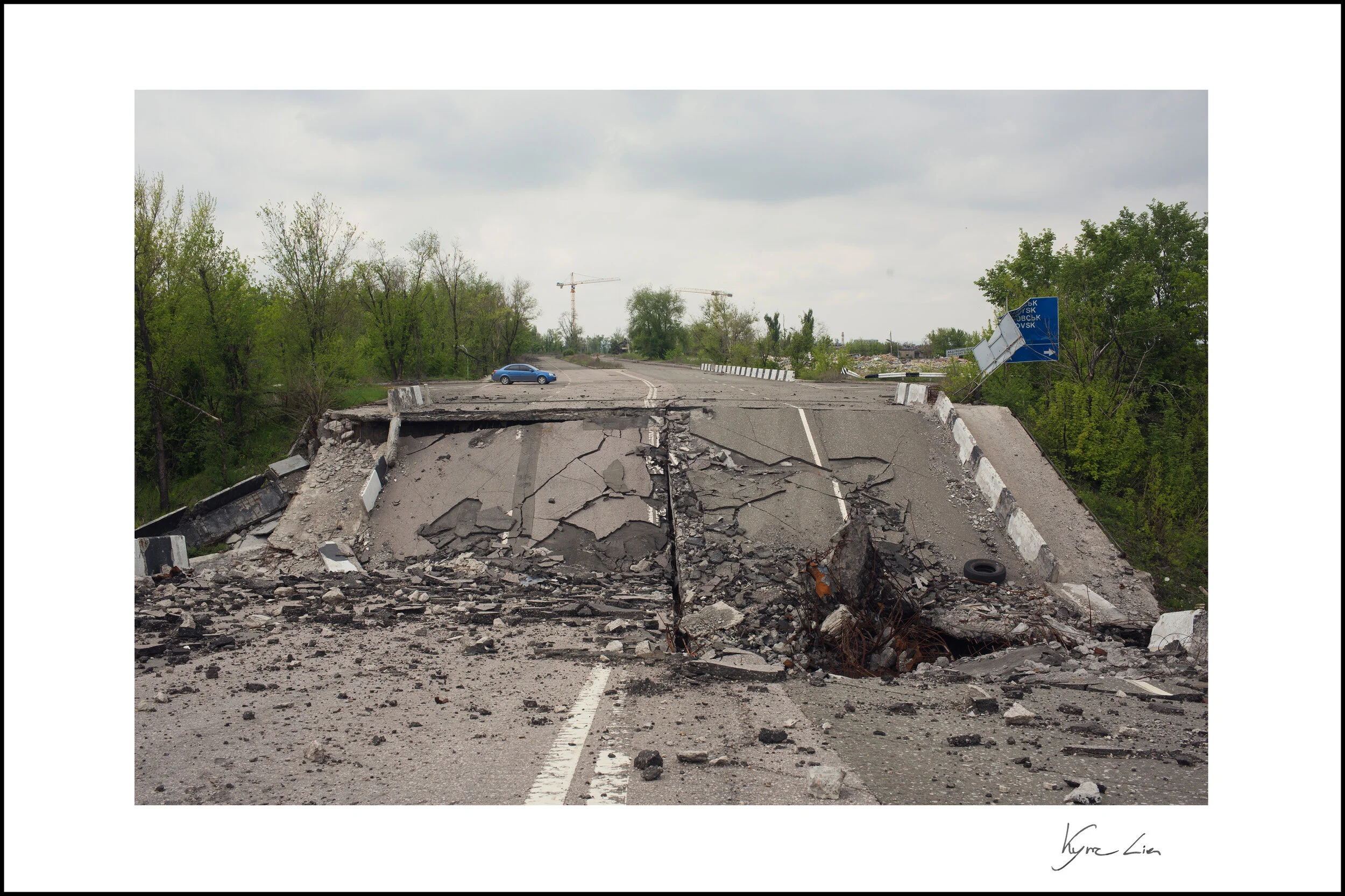 Collapsed road in Donetsk