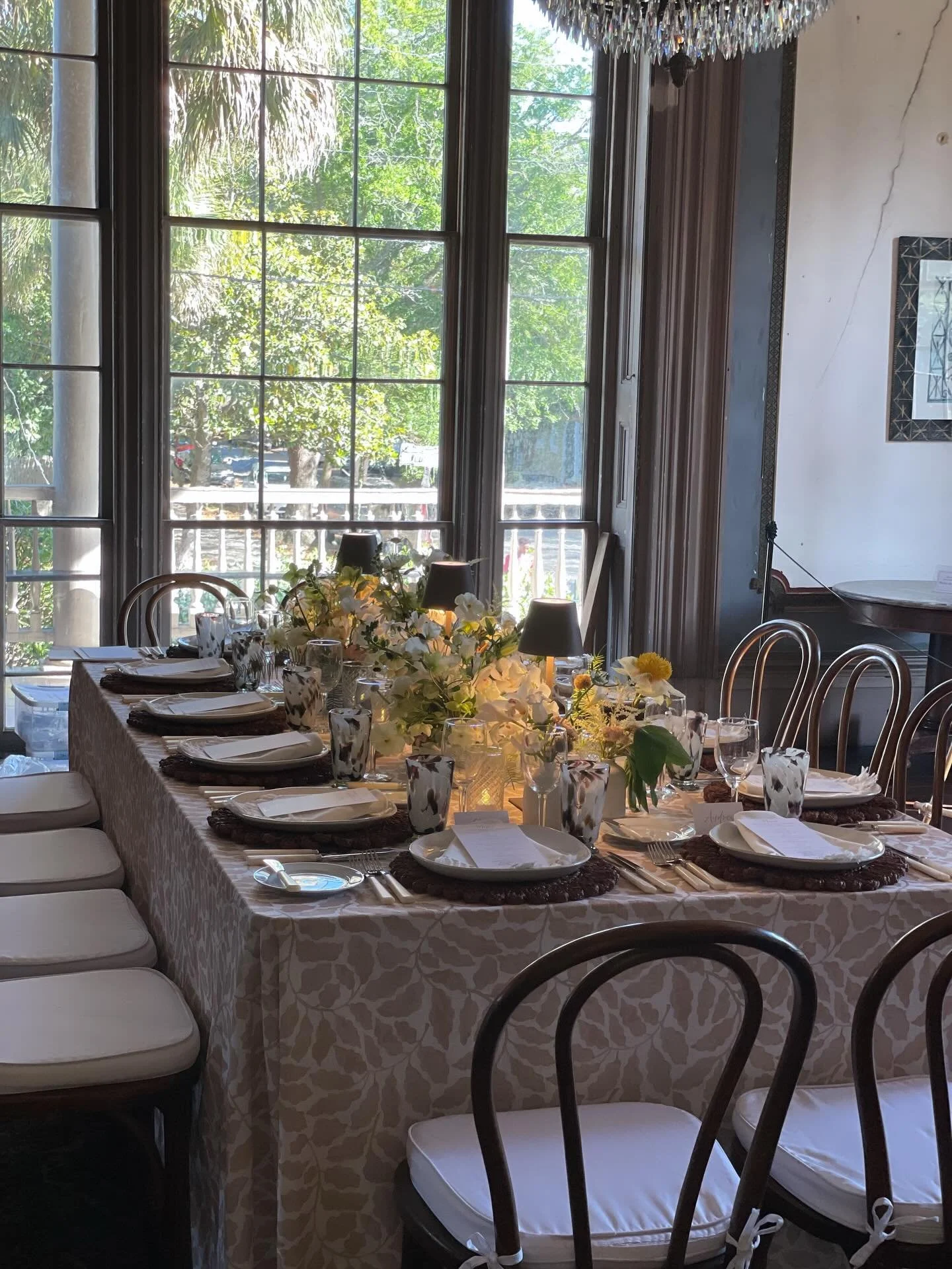 ✨ Dinner at the Museum ✨ 

So happy to have been a part of this special dinner last night for the @historiccharlestonfoundation with @sorelle_chs at the Aiken-Rhett House. 

Thank you to our always amazing event partners @stradleydavidson and @cheers