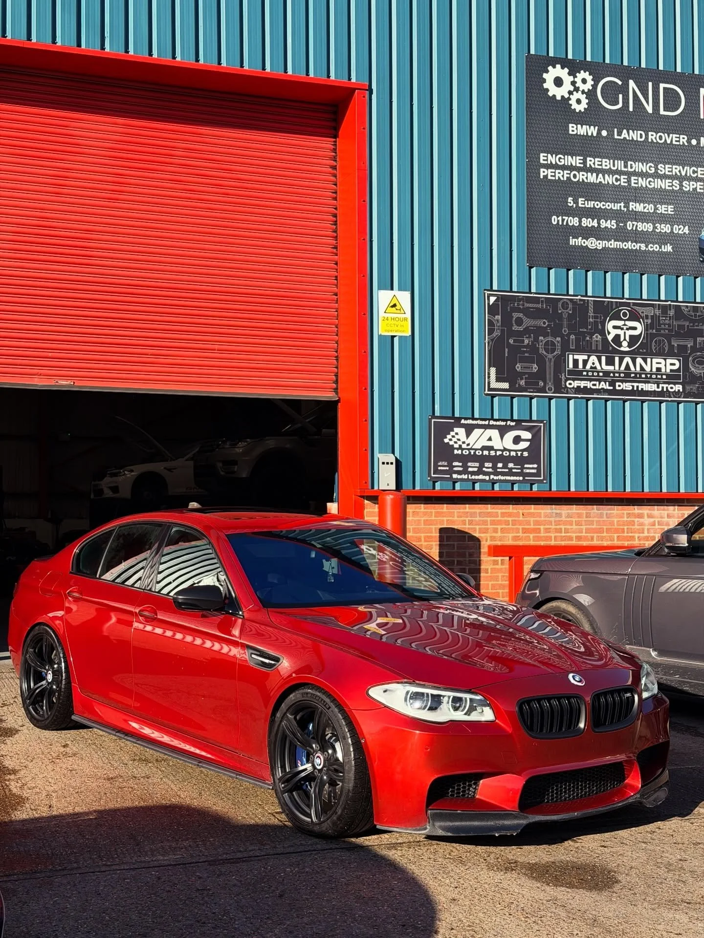 @gingermixy Beautiful Sakhir orange F10 M5 back on the road fitted with our reconditioned engine 👌😉

Engine failure: Spun rod bearings (most common problem)

F10&rsquo;s getting a bit old but still one of the best M5&rsquo;s ever!

#gndmotors #bmwm