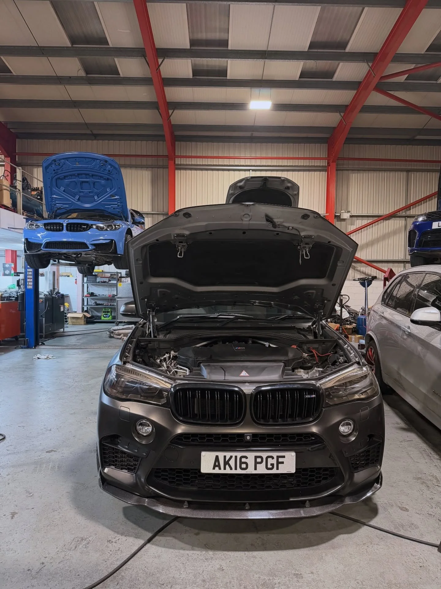 BMW X5M S63B44 V8 was in for the preventative maintenance⚙️

What&rsquo;s included: Valve stem seals, ACL Race rod bearings upgrade, rocker cover gaskets, lower and upper  oil sump gaskets, coolant, fresh oil and filter.

Additional work done: New oi