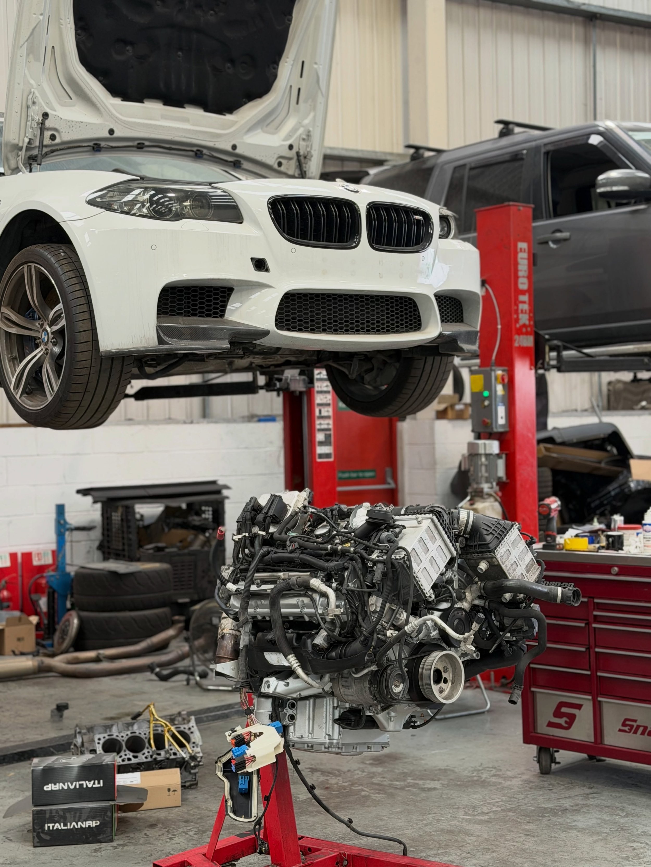 @adx__builds BMW F10 M5 Stronger than ever 🚀

Fitted with our forged engine and back on the road ready for some 🇲🇽🔥

For all your enquiries give us a shout 

📱 00447809350024
☎️ 01708 804945 
📧 info@gndmotors.co.uk