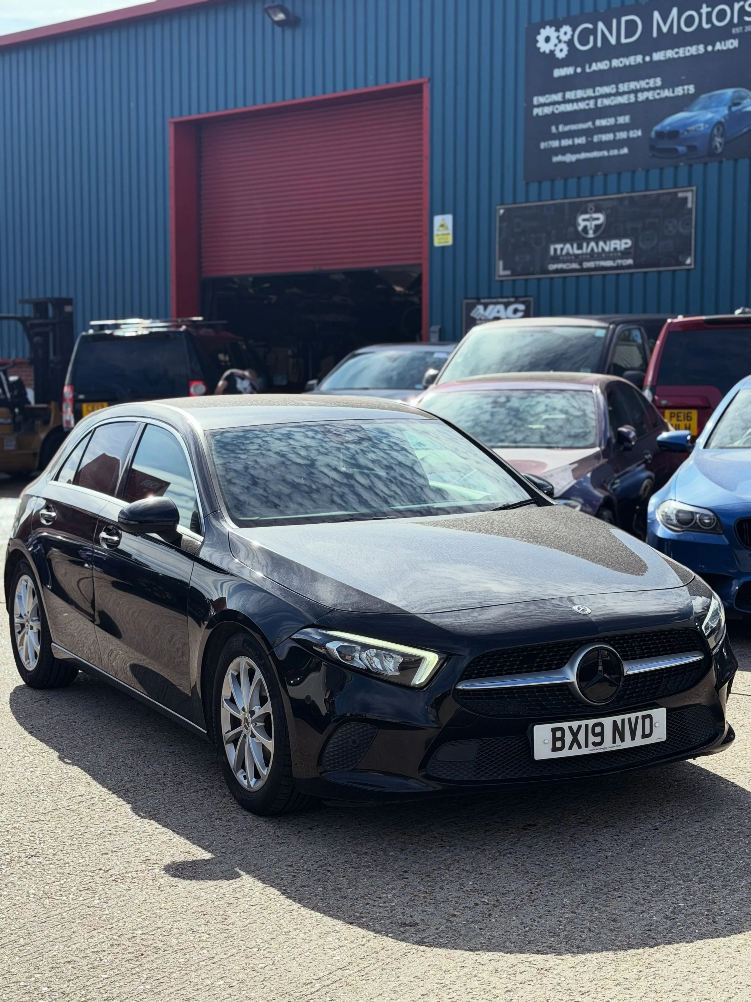 Mercedes A180 Sport 1.3 petrol engine reconditioning.

Engine failure: overheated 🥵 

#gndmotors #mercedesbenz #a180 #mercedesuk #mercedes