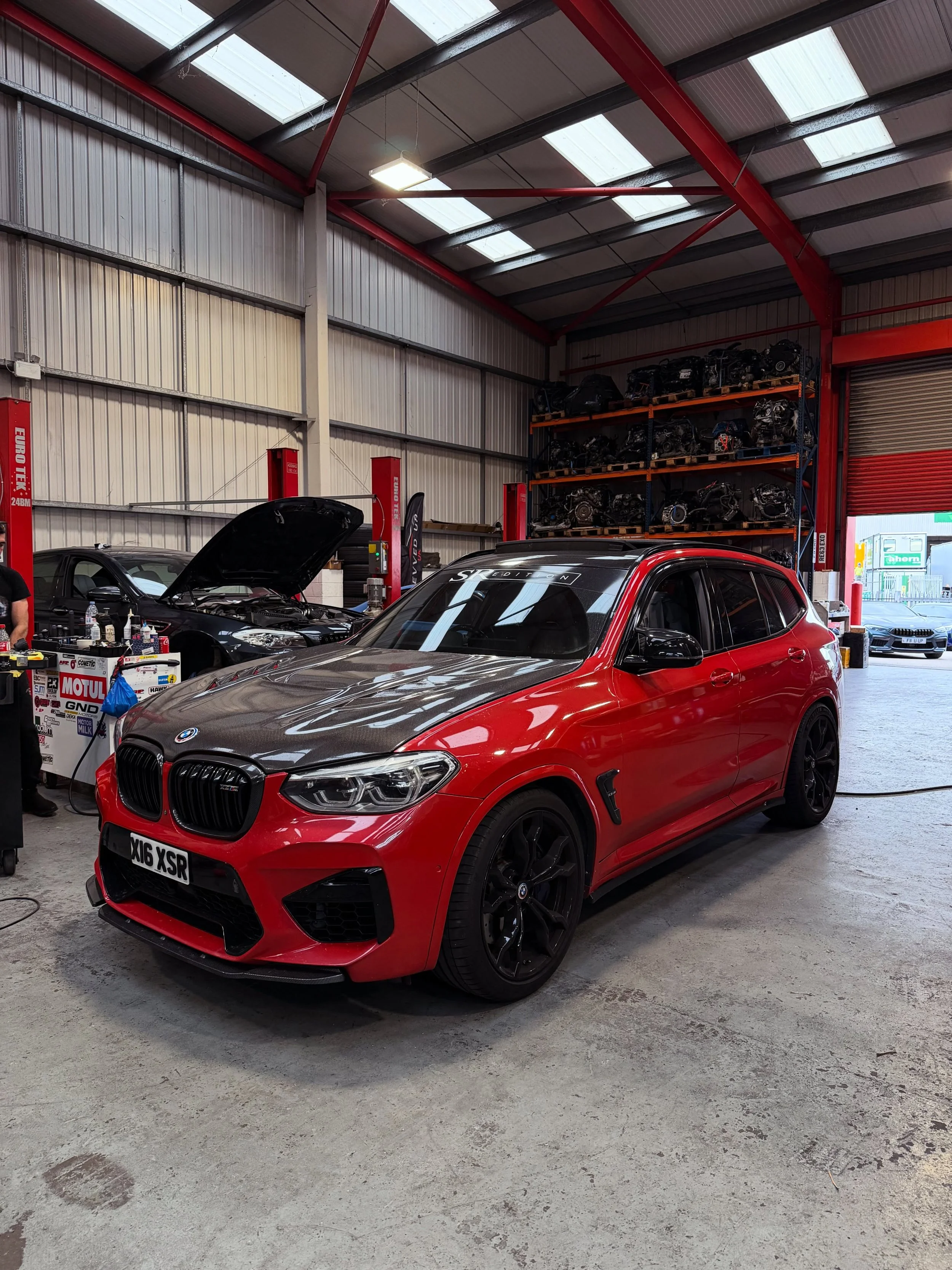 BMW X3M was in for maintenance and to be fitted with @nrw_design_  billet valve cover 👌

#s58 #x3m #gndmotors #bmwmpower #nrwdesign