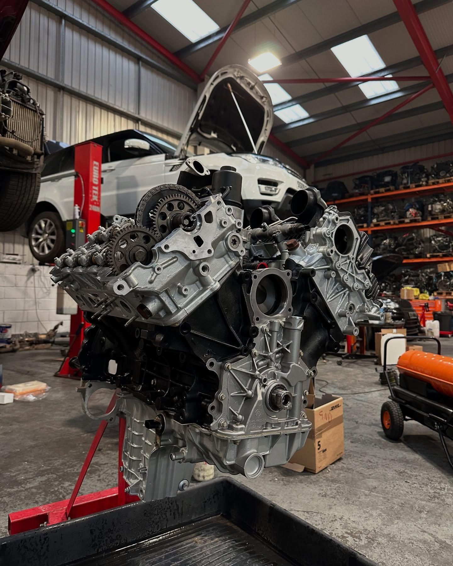 Land Rover Reconditioned Engines, Range Rover Engine Rebuild, Range Rover 4.4 Diesel Engines, Land Rover SDV8 Engine, Land Rover Engine Replacement, Land Rover Range Rover V8 Engines