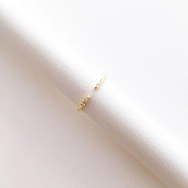 Open Crystal Ends Ring