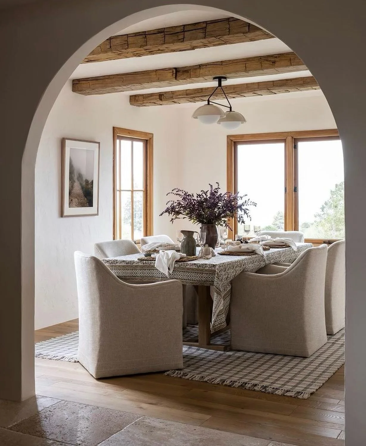 GIVEAWAY / Enter to win a ROOM MAKEOVER in your home and a 1-year style club membership.&nbsp;Having your dream designer home on a budget is nearly impossible...until now. @interior_style_club is the only interior membership in the world that proves 