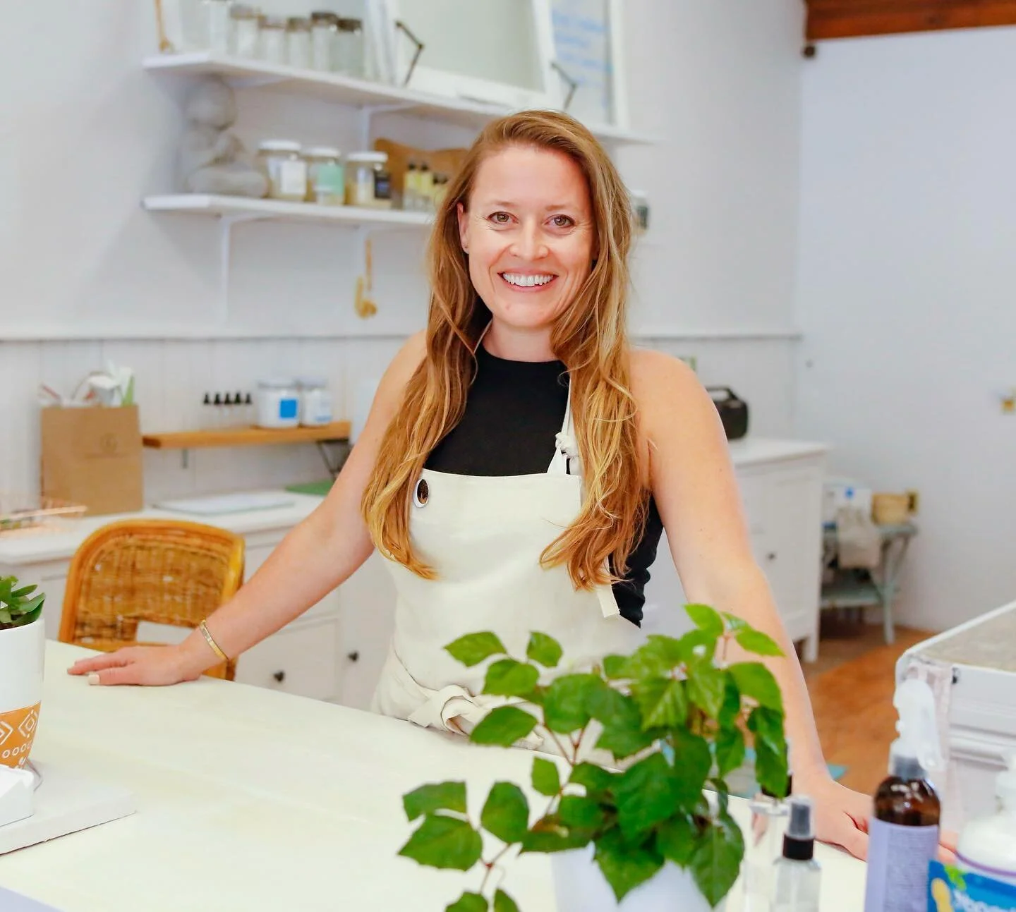 Meet Jacquie, the owner of @themeafordrefillery and @thecreemorerefillery 
Learn more about plastic-free living and visit her online or in-store!