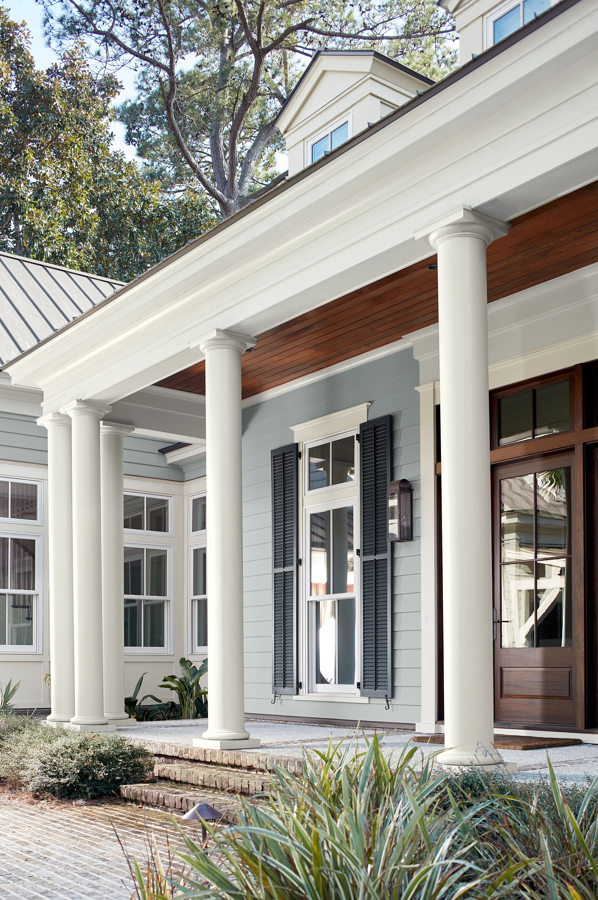 Low Resolution-BM_FK_SC_Reynolds_Columns_BoothbayGray_RGB_2024.jpg