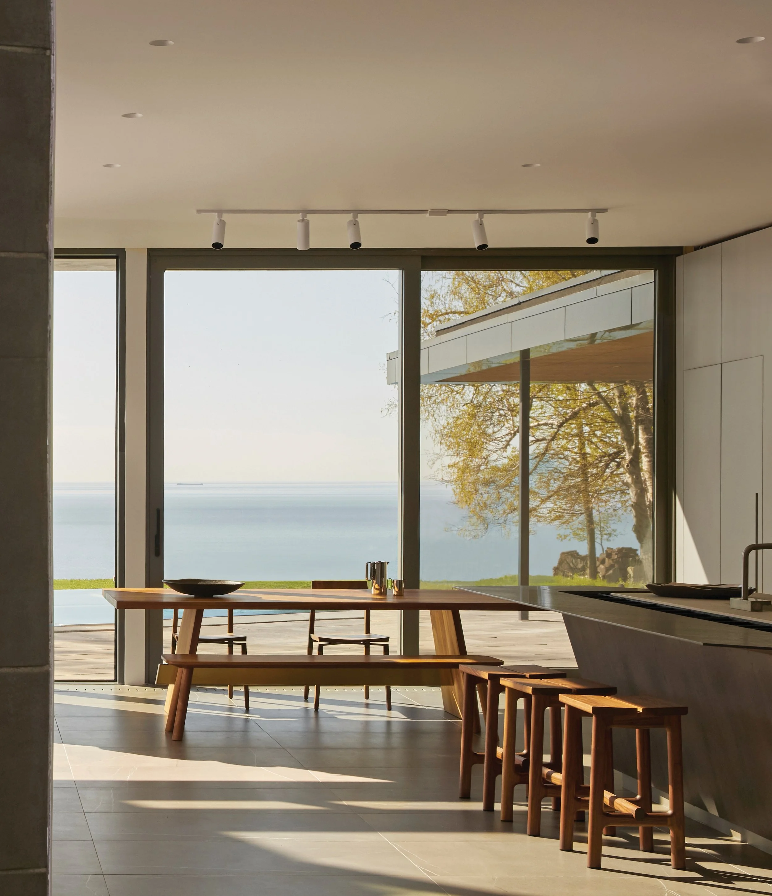 Perched Above The Bluffs: Inside Meadowcliffe House