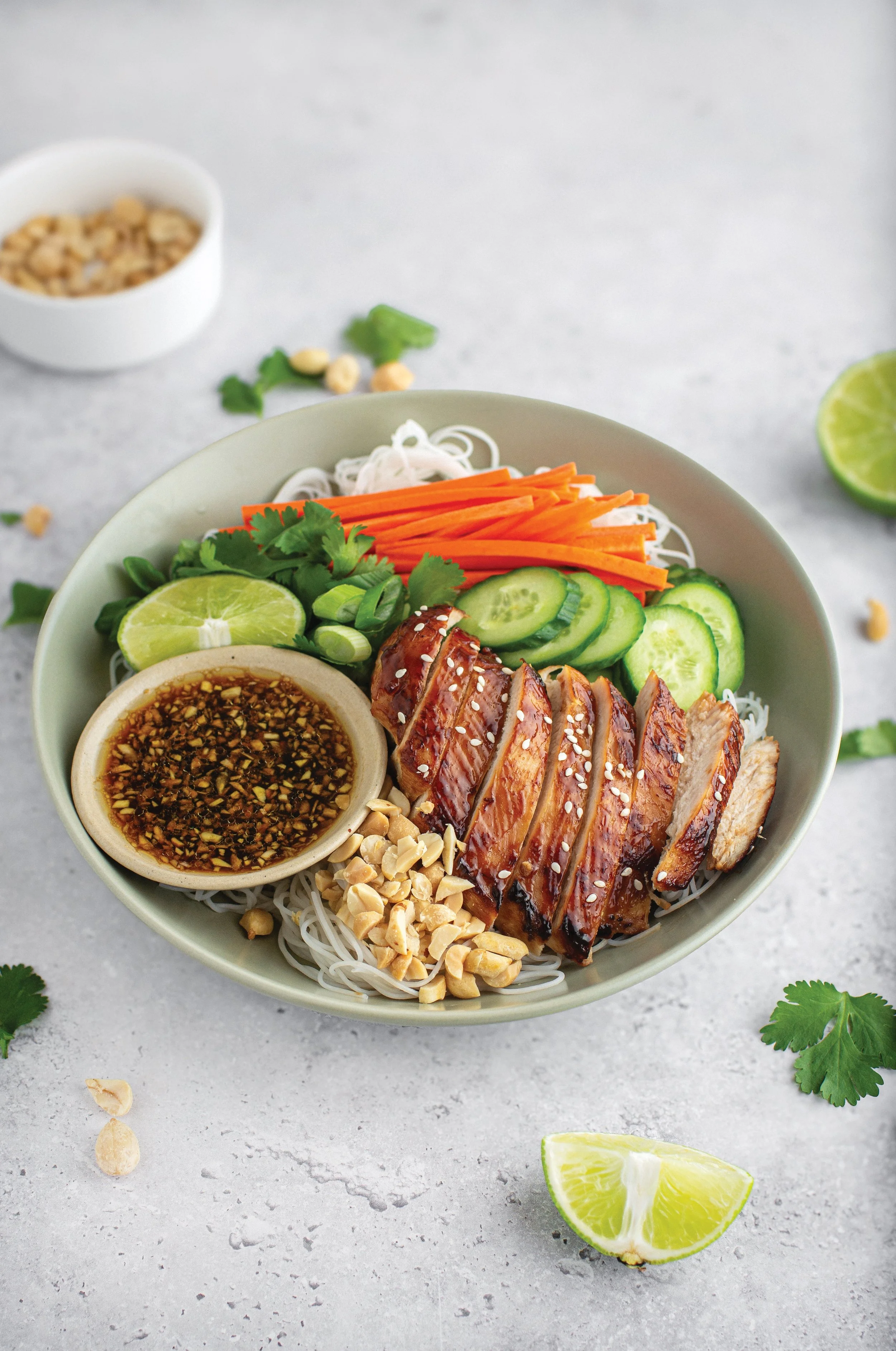 Cold Vermicelli Noodle Salad With Lemongrass Chicken