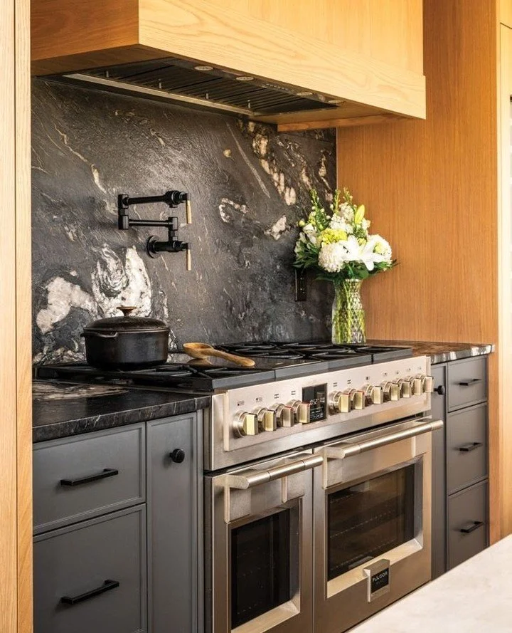 In the latest issue, we feature a custom farmhouse in Simcoe County where the chef's kitchen is the heart of the home. The beautiful kitchen is complete with custom oak cabinetry with integrated panels to cover some of the appliances. Set with sleek 