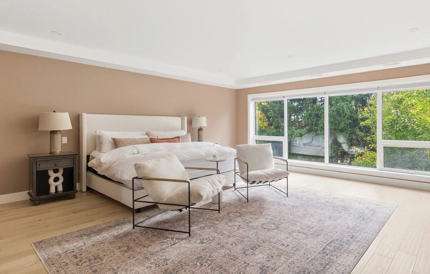 We recently featured a three-storey home in Waterloo with a wow-factor that has caught the attention of our readers. The third level is home to a stunning primary suite, offering space and captivating views over the neighbourhood below. There is also