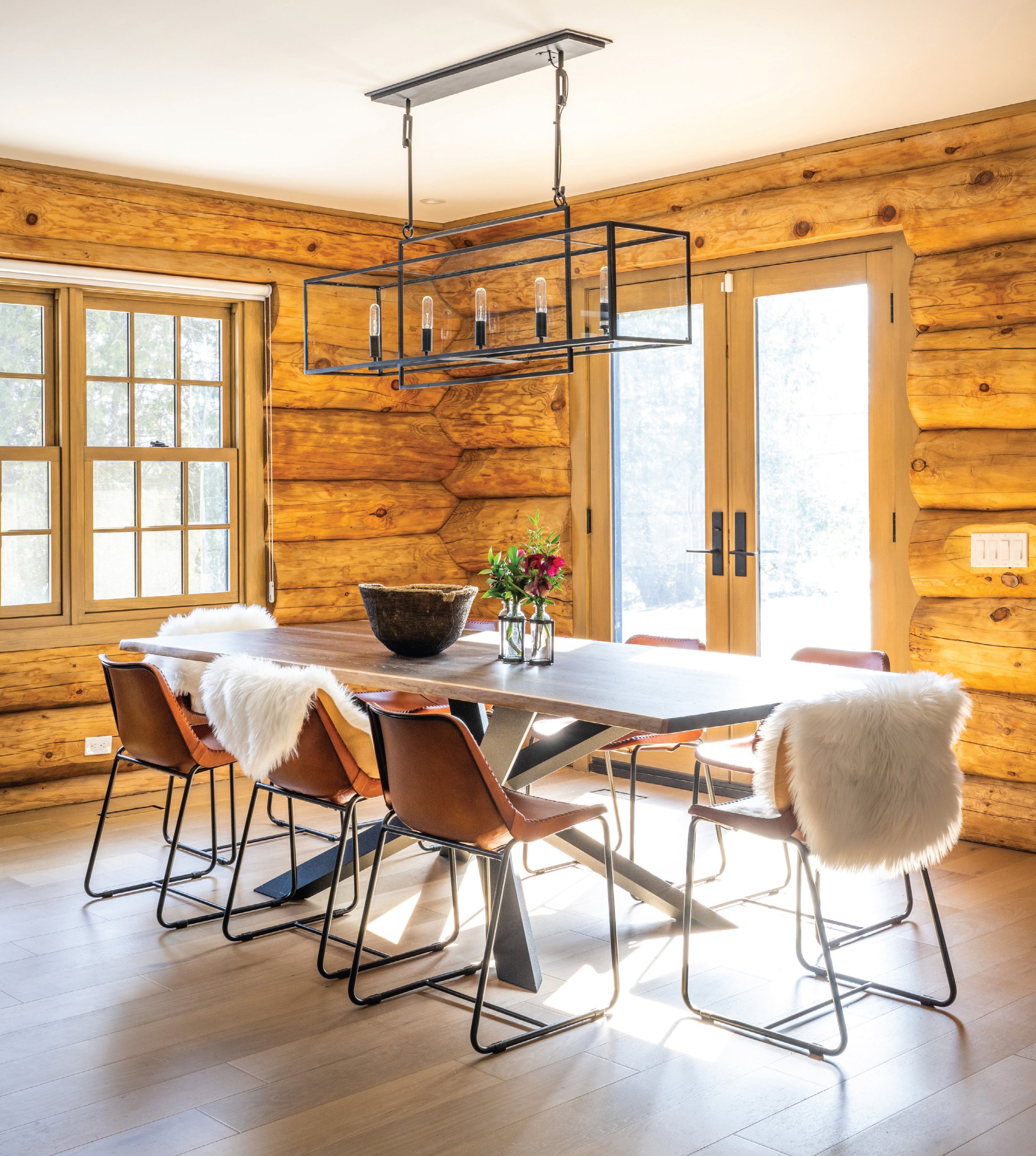 Charming Contemporary Cabin — OUR HOMES Magazine – Celebrating Life at Home