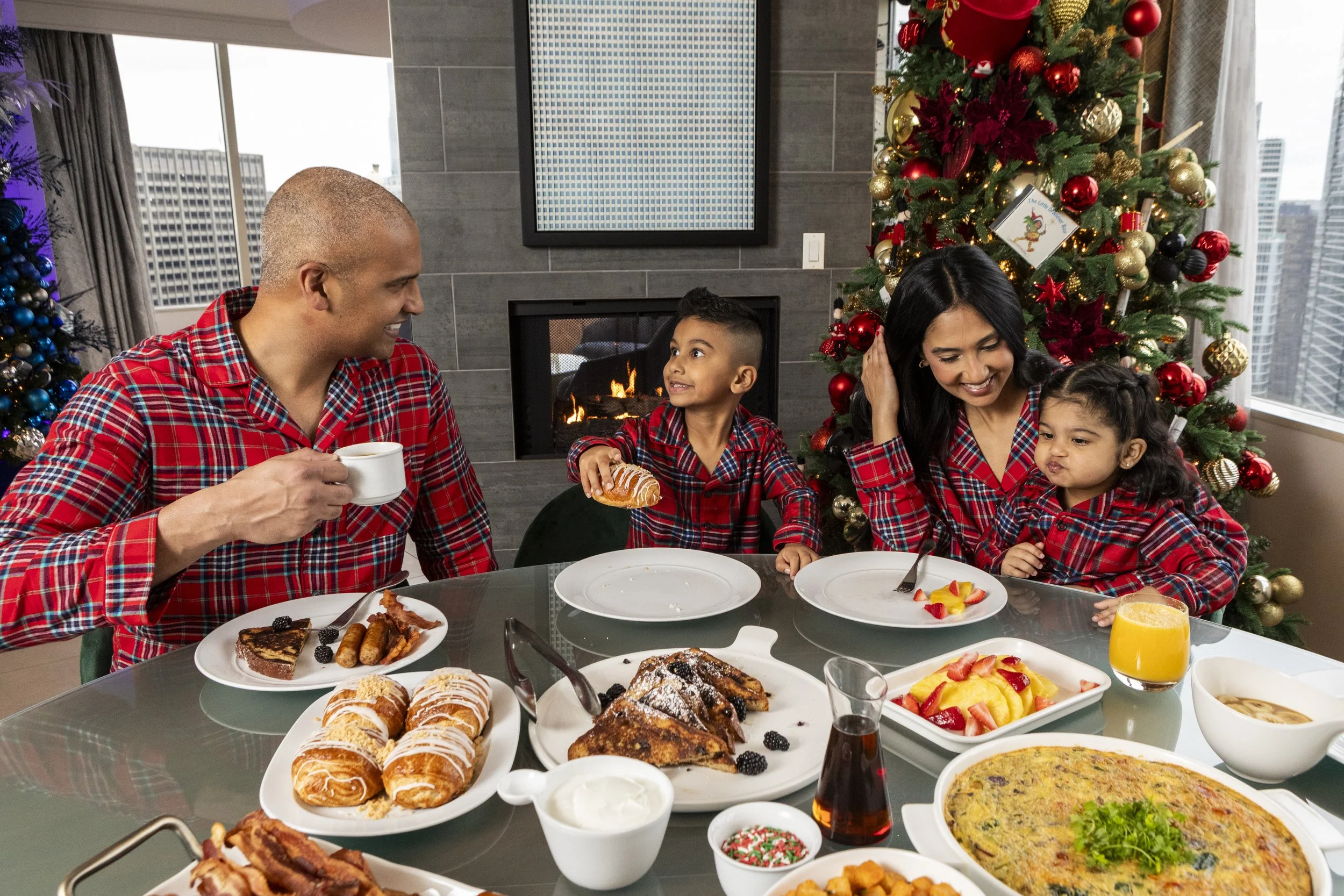 2024-11-15_Santa-Suite_Swissotel_5977.jpg
