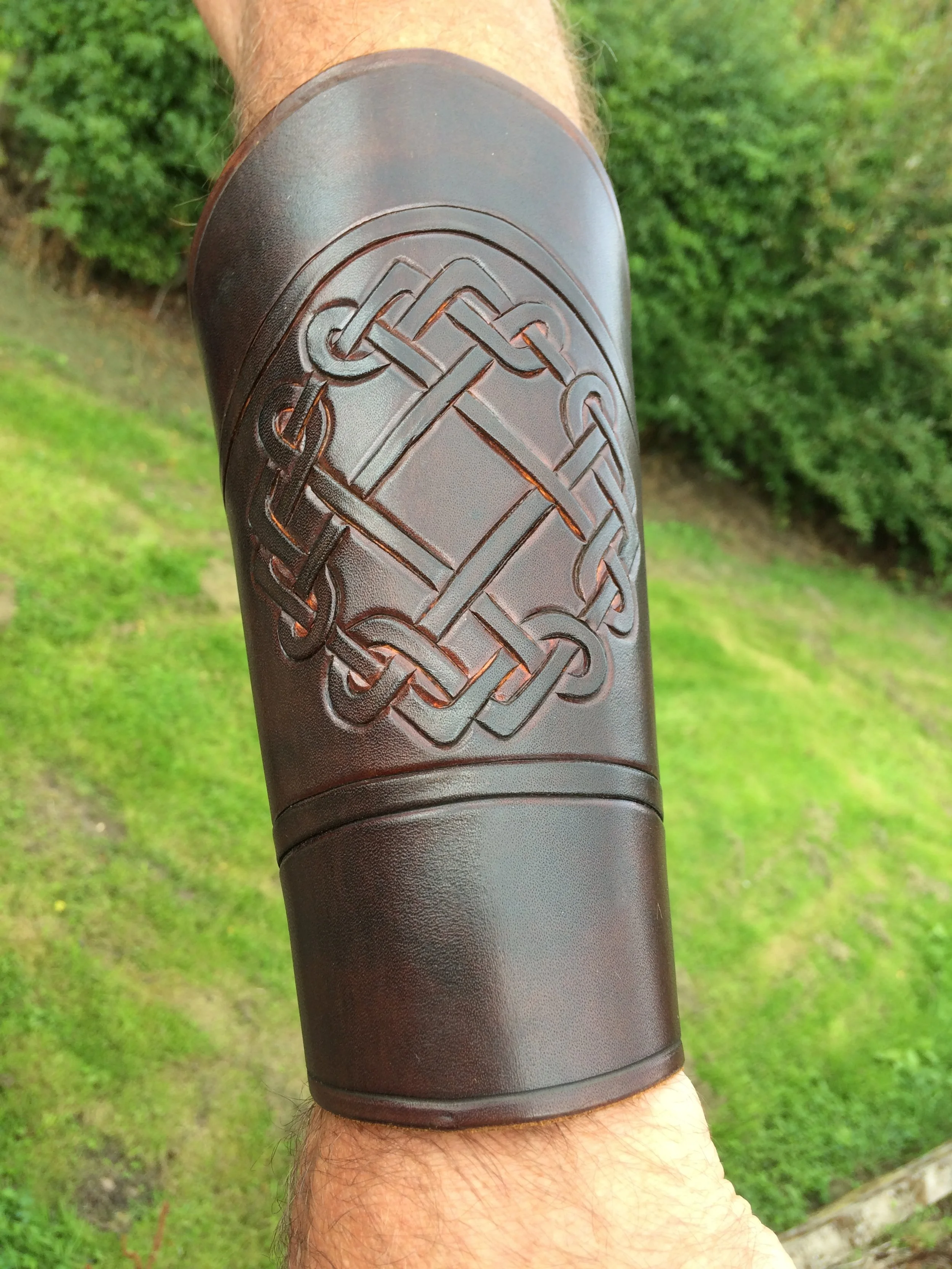 Gauntlets Celtic Knot Bracers