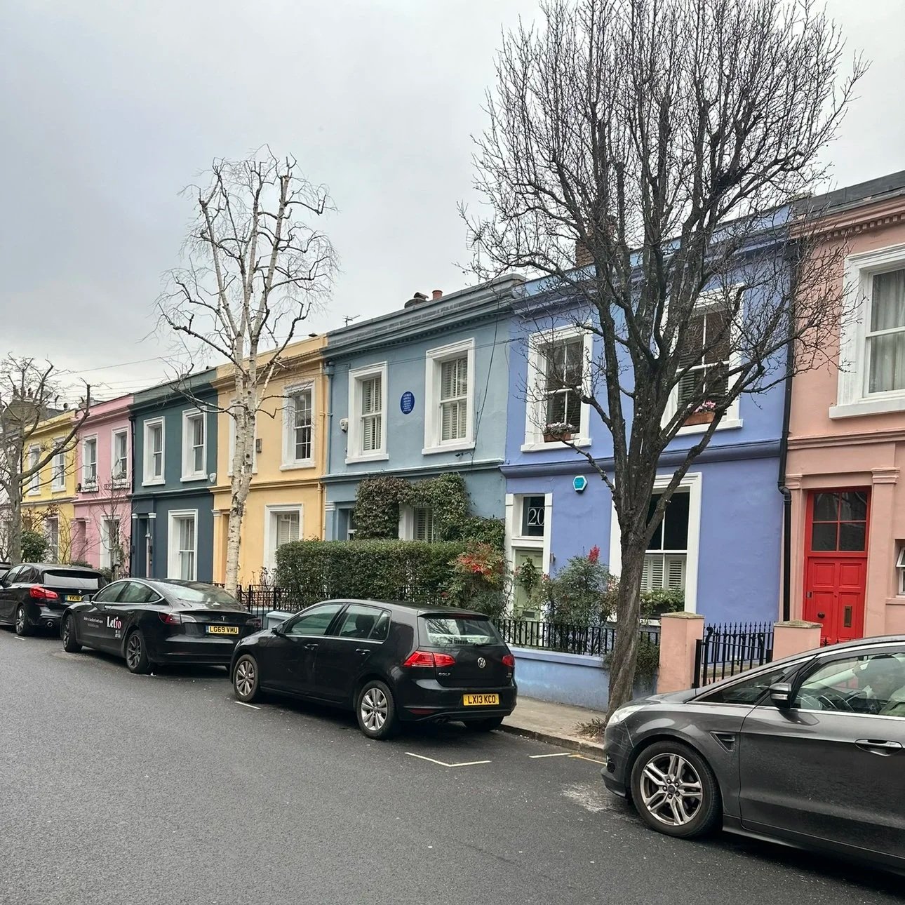 colorful homes on Portabello Road in Notting Hill, London