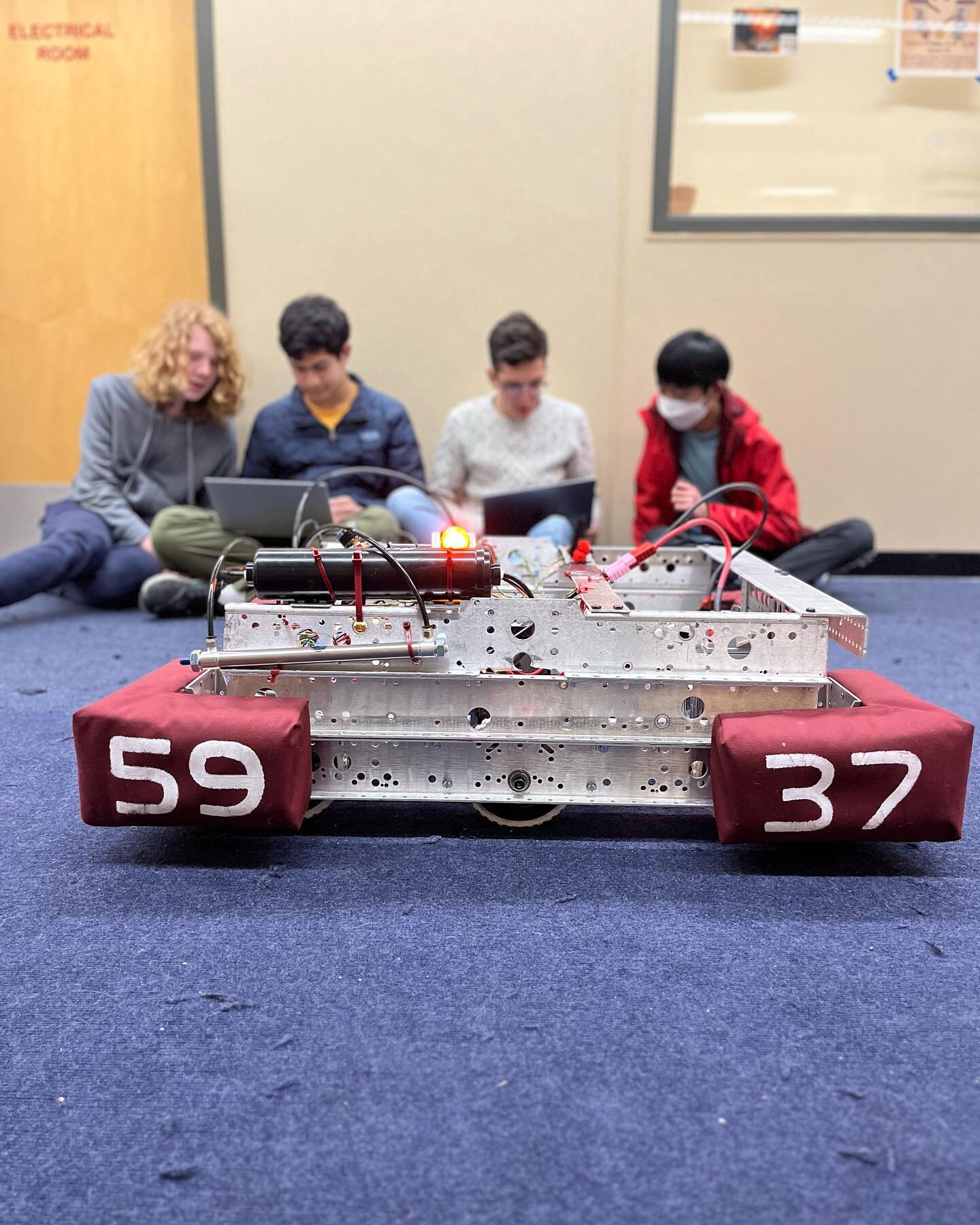 This week has been very productive. We were able to finish our base and our elevator!!! 
Thanks to @nrg_948 we were able to program some autonomous code for our practice bot! 
We are going to keep running at full speed ahead! Can&rsquo;t wait for com