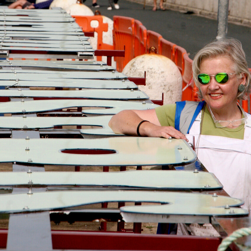 Theresa keeping her fingers crossed - photo Storme Sabine