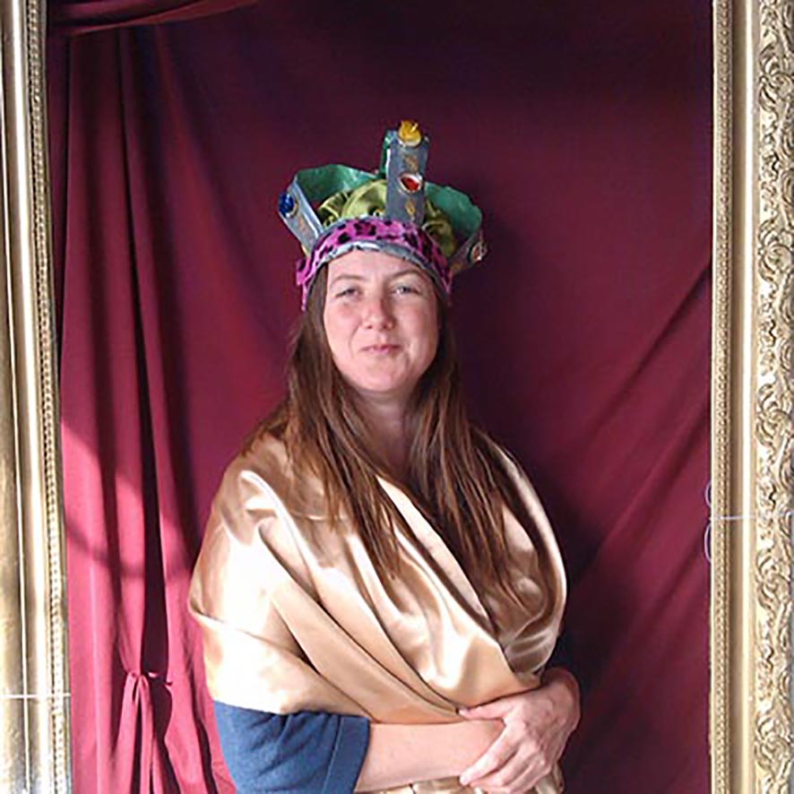 Jacqui Ansell, our marvellous art history expert and crown maker