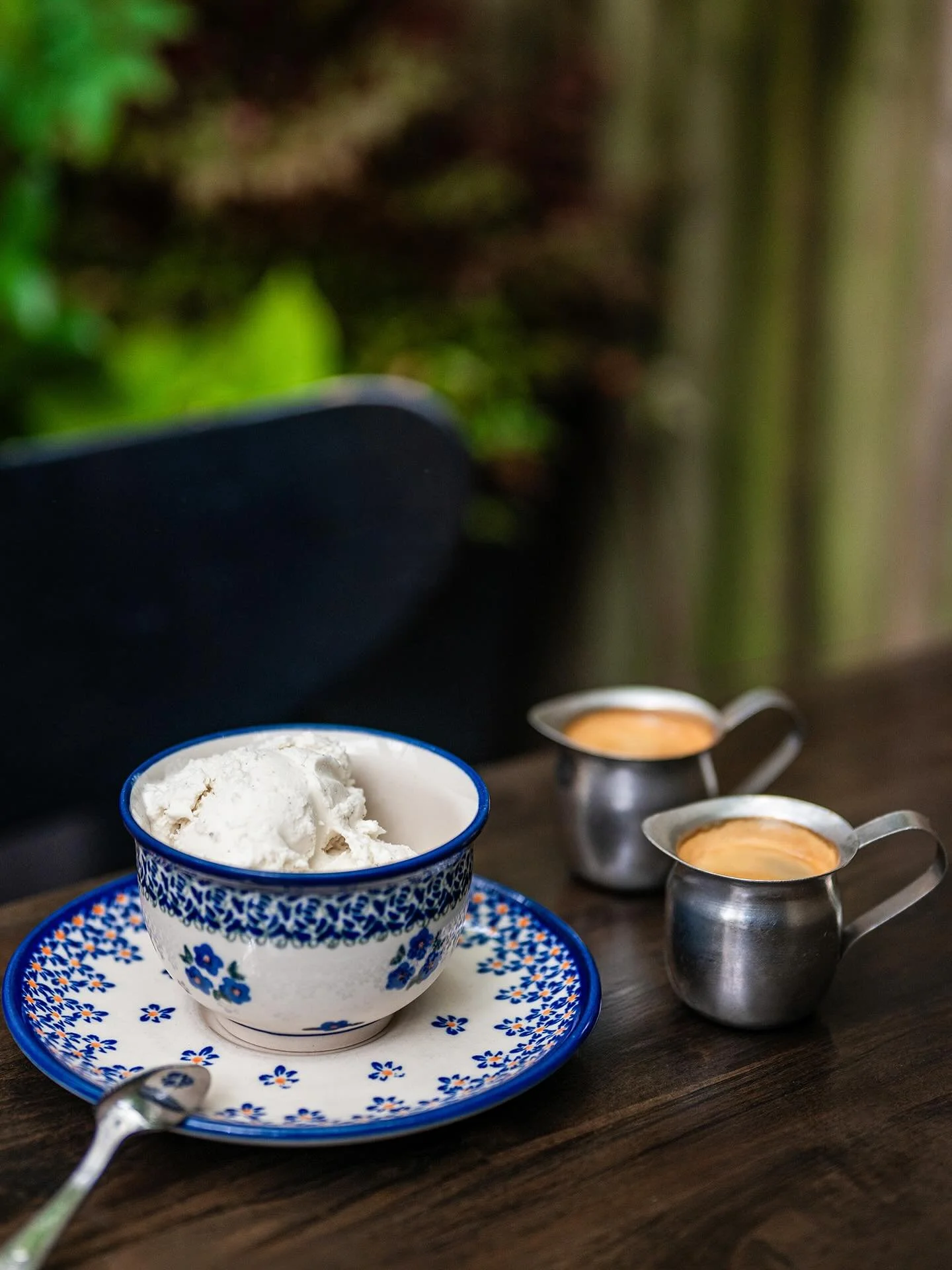 Cool down and perk up with our dreamy affogato, crafted with @caffepanna and @partnerscoffee. Oh and go ahead&mdash;make it a double because one shot of joy just isn&rsquo;t enough. ☕️🍦😋 

#affogato #caffepanna #pierozek #pierożek #pierogi #polishf