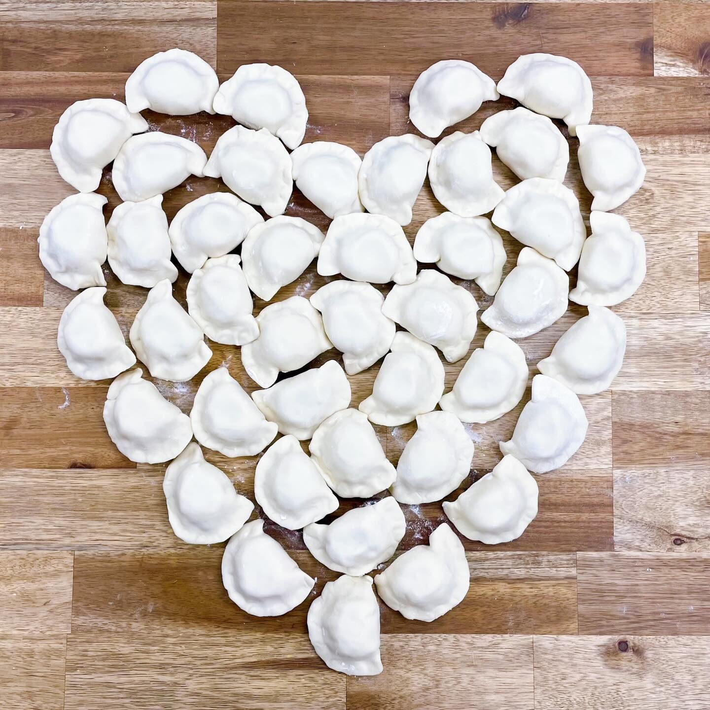 Forget chocolate and roses. Say it with pierogi this Valentine&rsquo;s Day 💕🥟

#pierożek #pierogi #polishfood #valentinesday #greenpoint