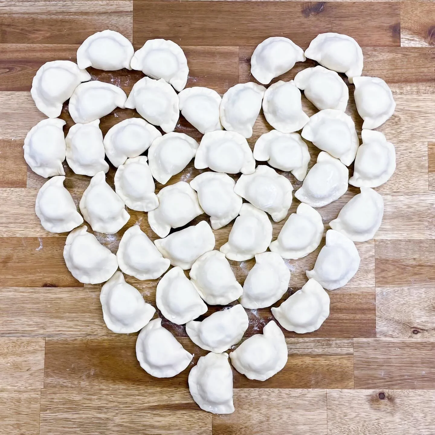 Forget chocolate and roses. Say it with pierogi this Valentine&rsquo;s Day 💕🥟

#pierożek #pierogi #polishfood #valentinesday #greenpoint