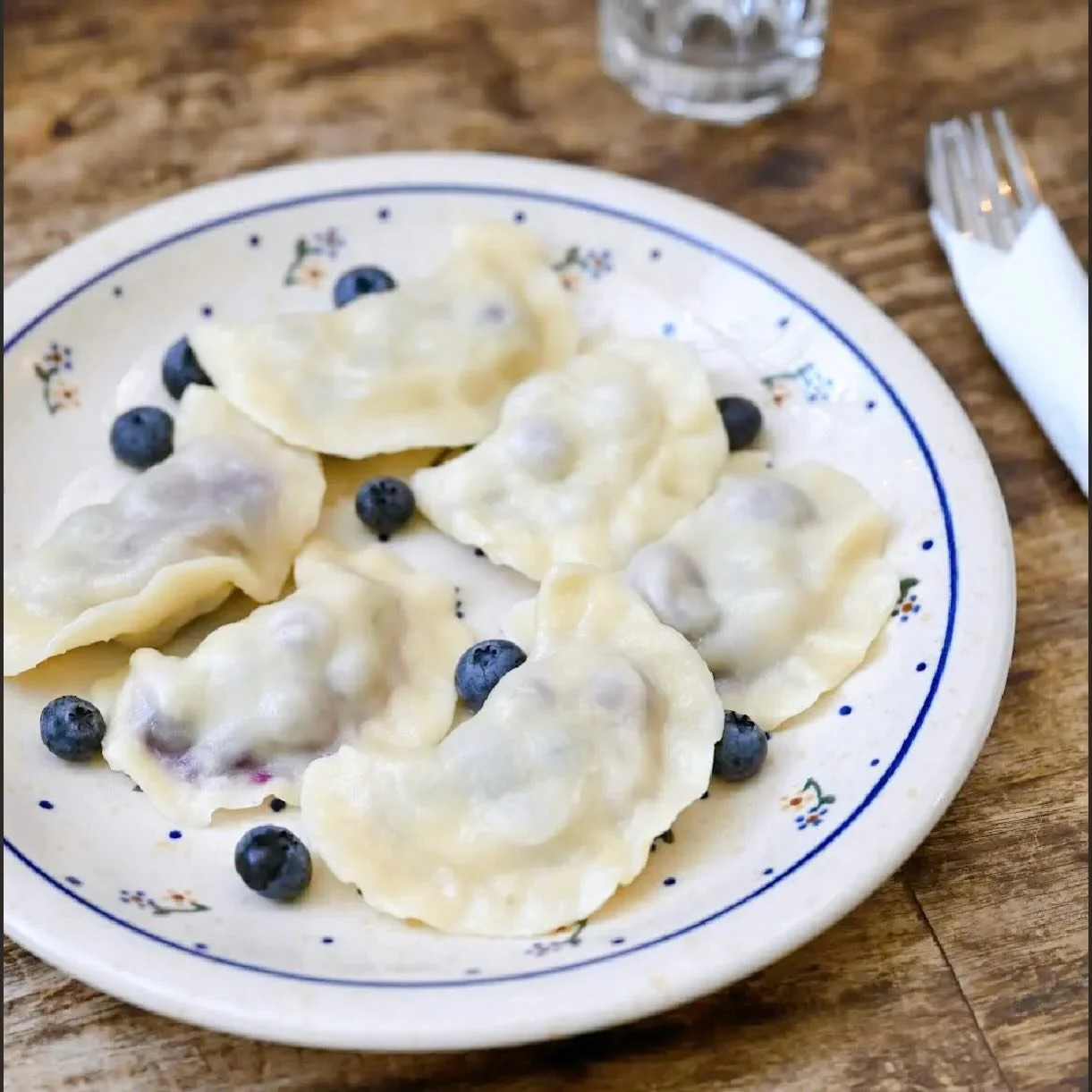 Berry good pierogi 🫐🥟😉

#pierożek #greenpoint #brooklyn #pierogi #blueberry