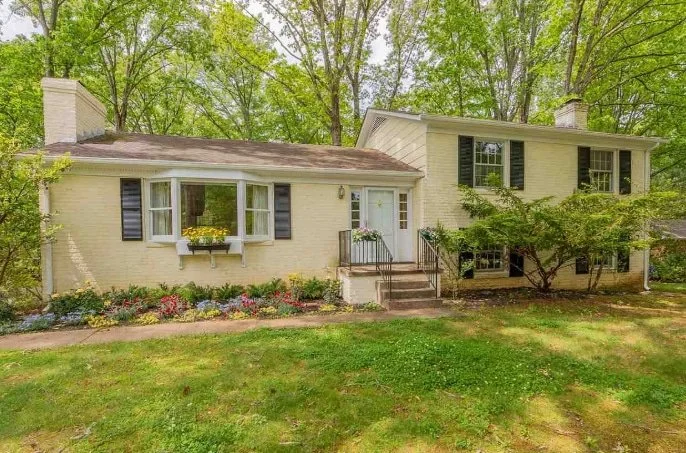 409 Carrsbrook Drive, Charlottesville, VA 22901