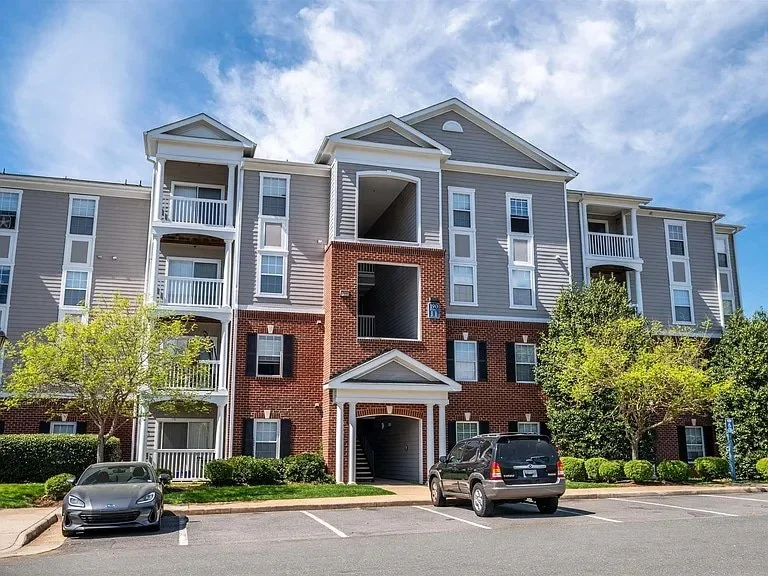 190 Yellowstone Drive, Unit 104, Charlottesville, VA 22903