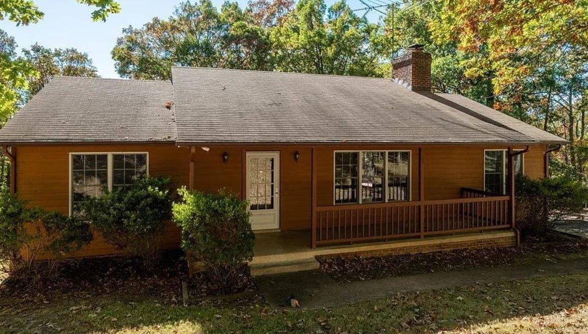 6112 Chestnut