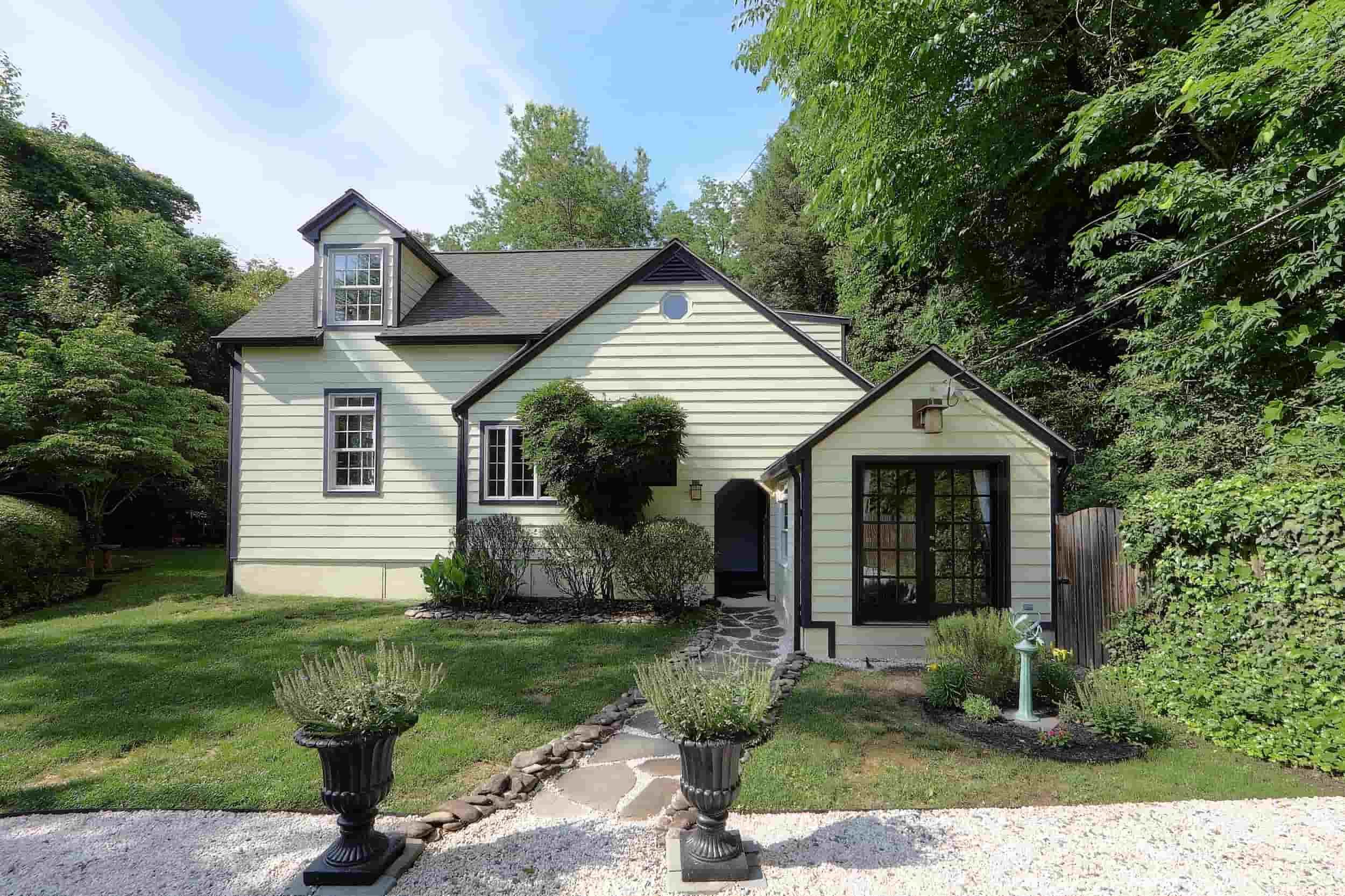 1711 Rugby Avenue, Charlottesville, VA 22903