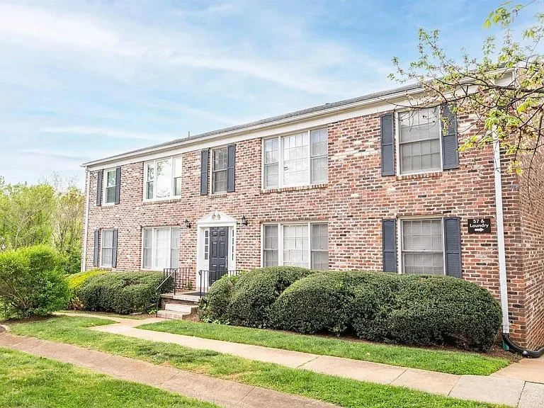 2527 Hydraulic Road Apt 42, Charlottesville, VA 22901