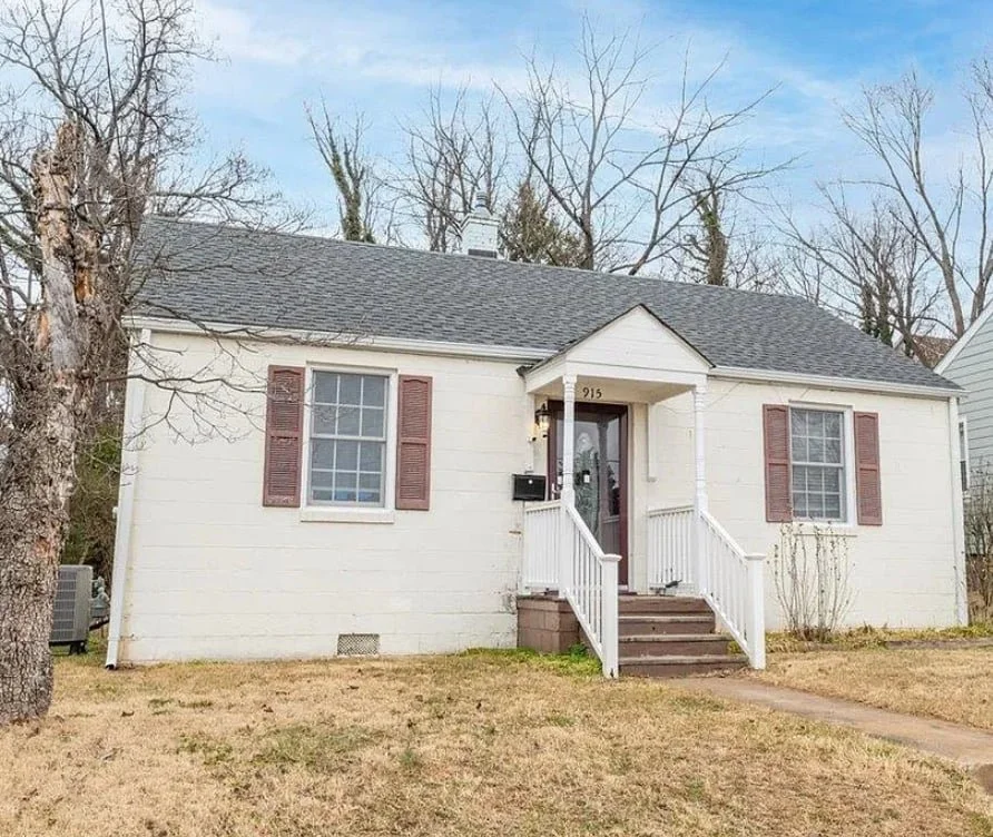 915 Altavista Road