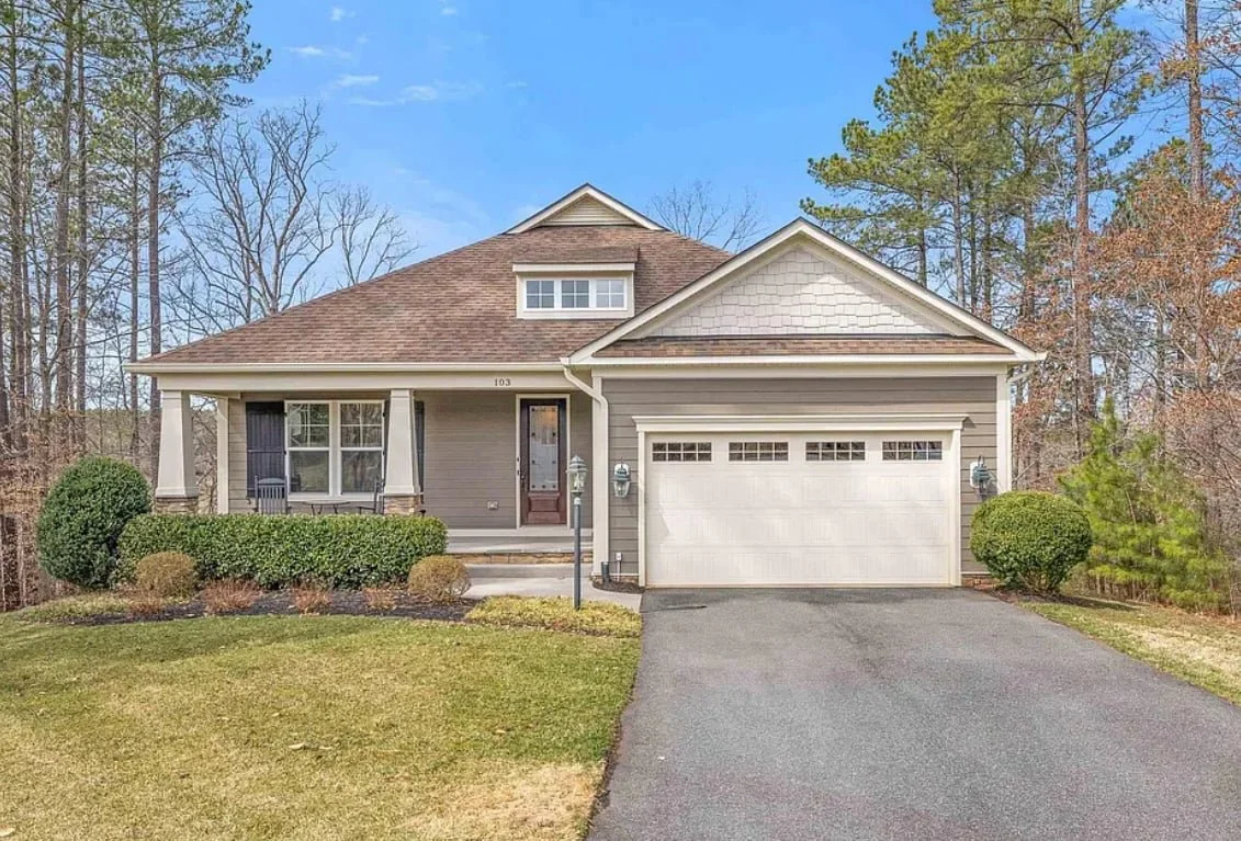 103 Pleasantview