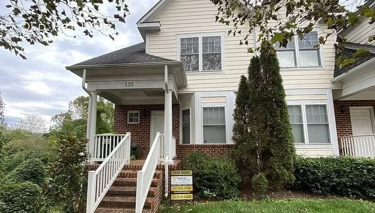 135 Old Fifth Circle, Charlottesville, VA 22902