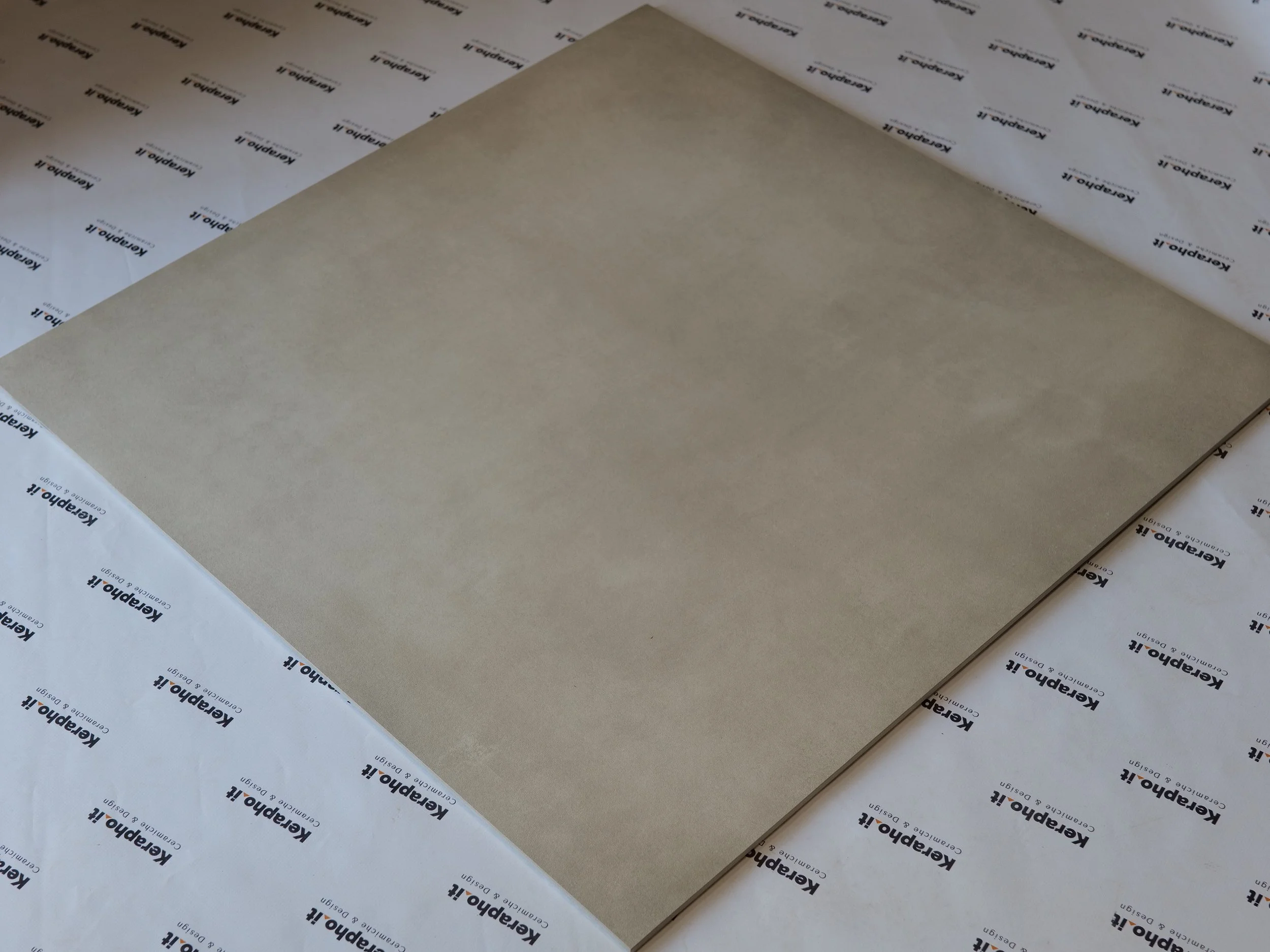 Basic Beige 80x80 €/mq15,90