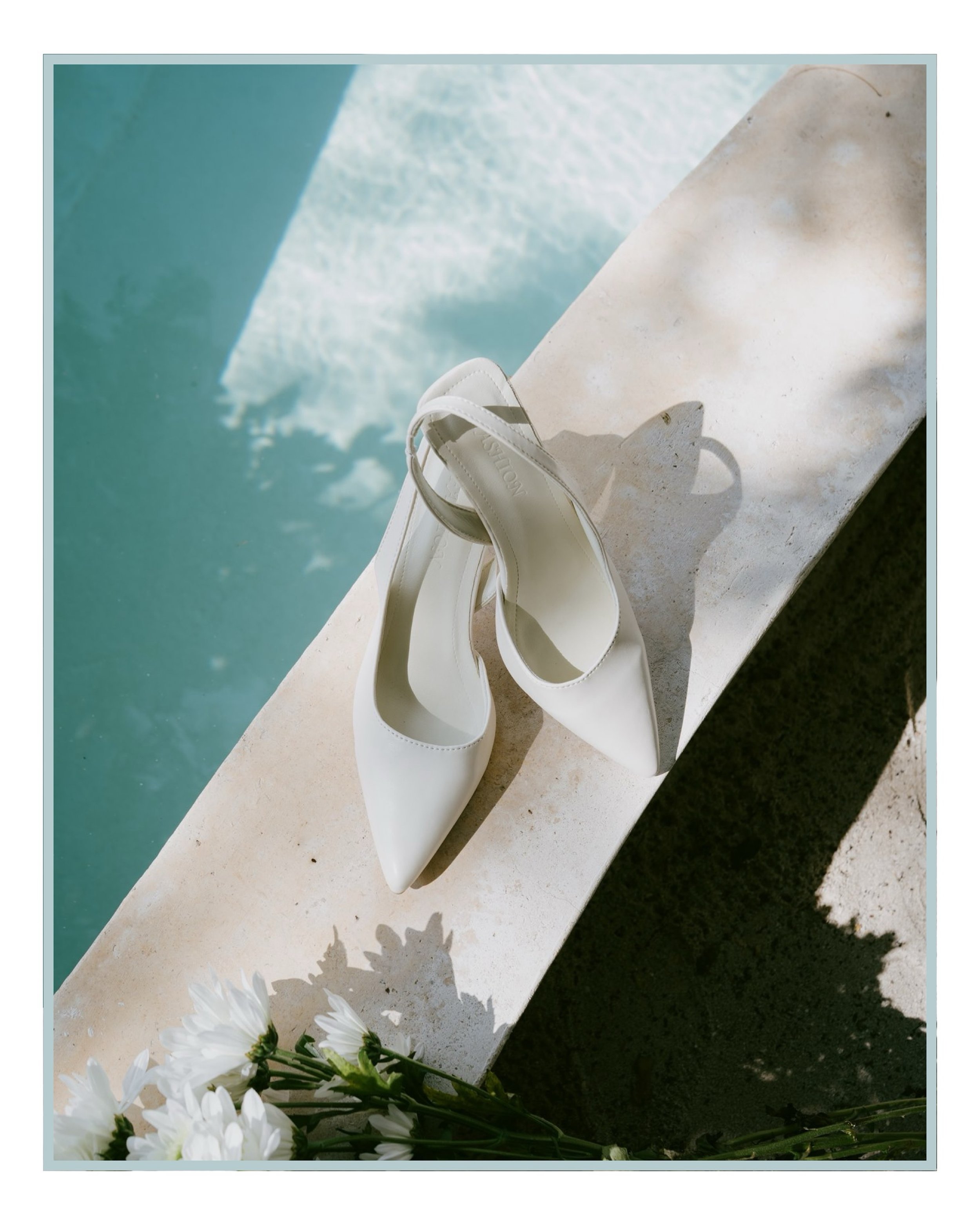 Details 🪷
.
.
.
.
.
#weddingphotographer #summerwedding #mariageestival #photographelaurentides #mariagelaurentides