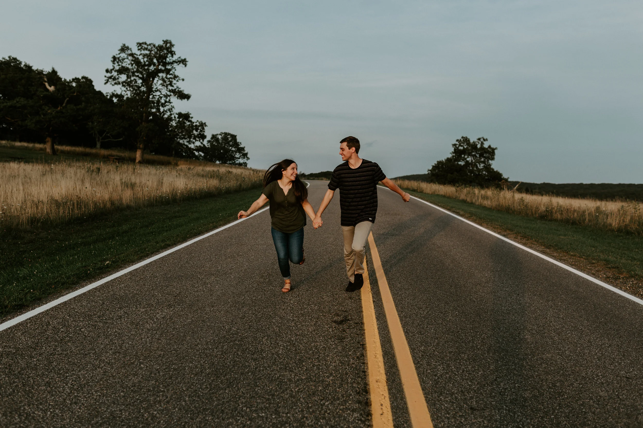 What to (and not to) Wear for your Engagement Session