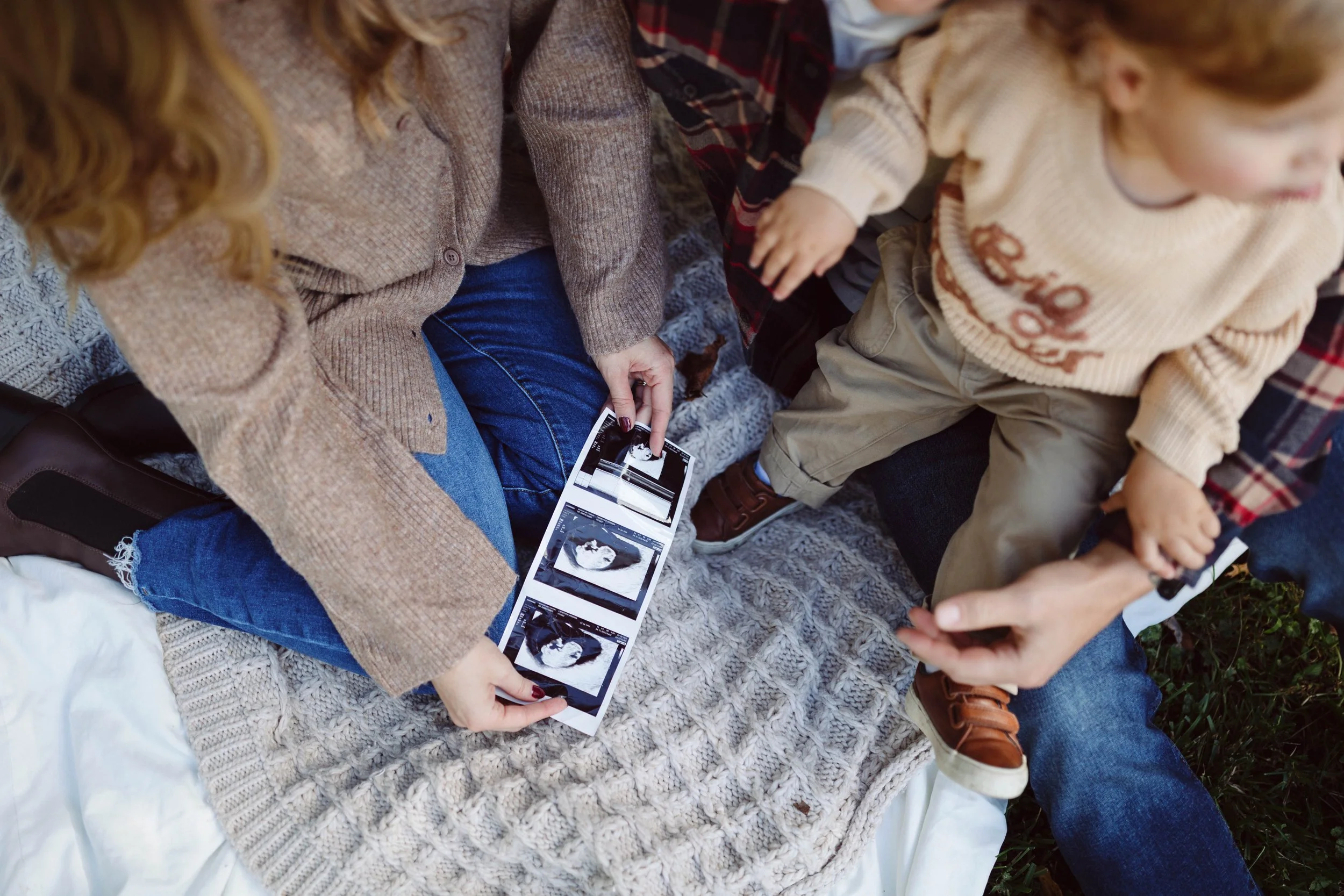 amandacrowther_babyannouncement_victoriahartellphotography58_.jpg