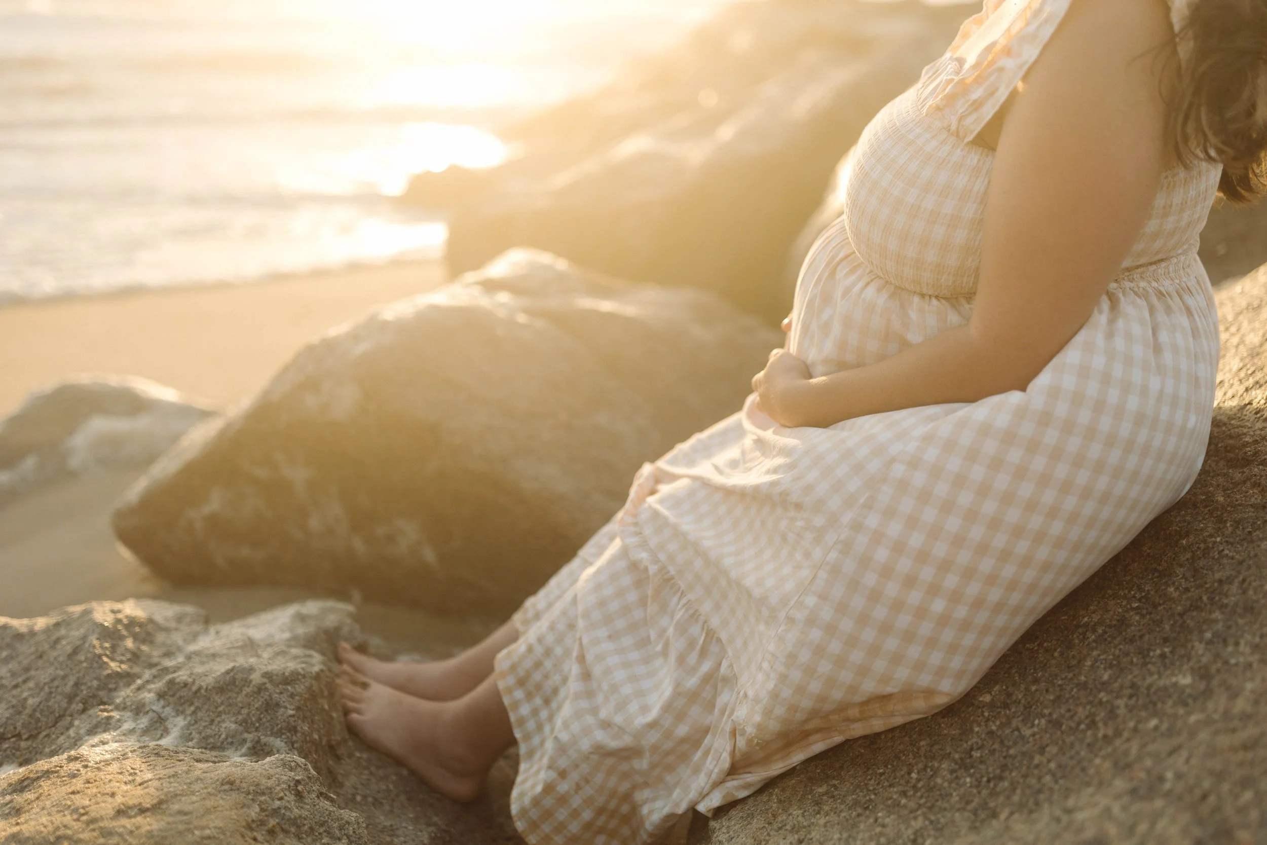 gretzmaternity_virginiabeachoceanfrontmaternity86_.jpg