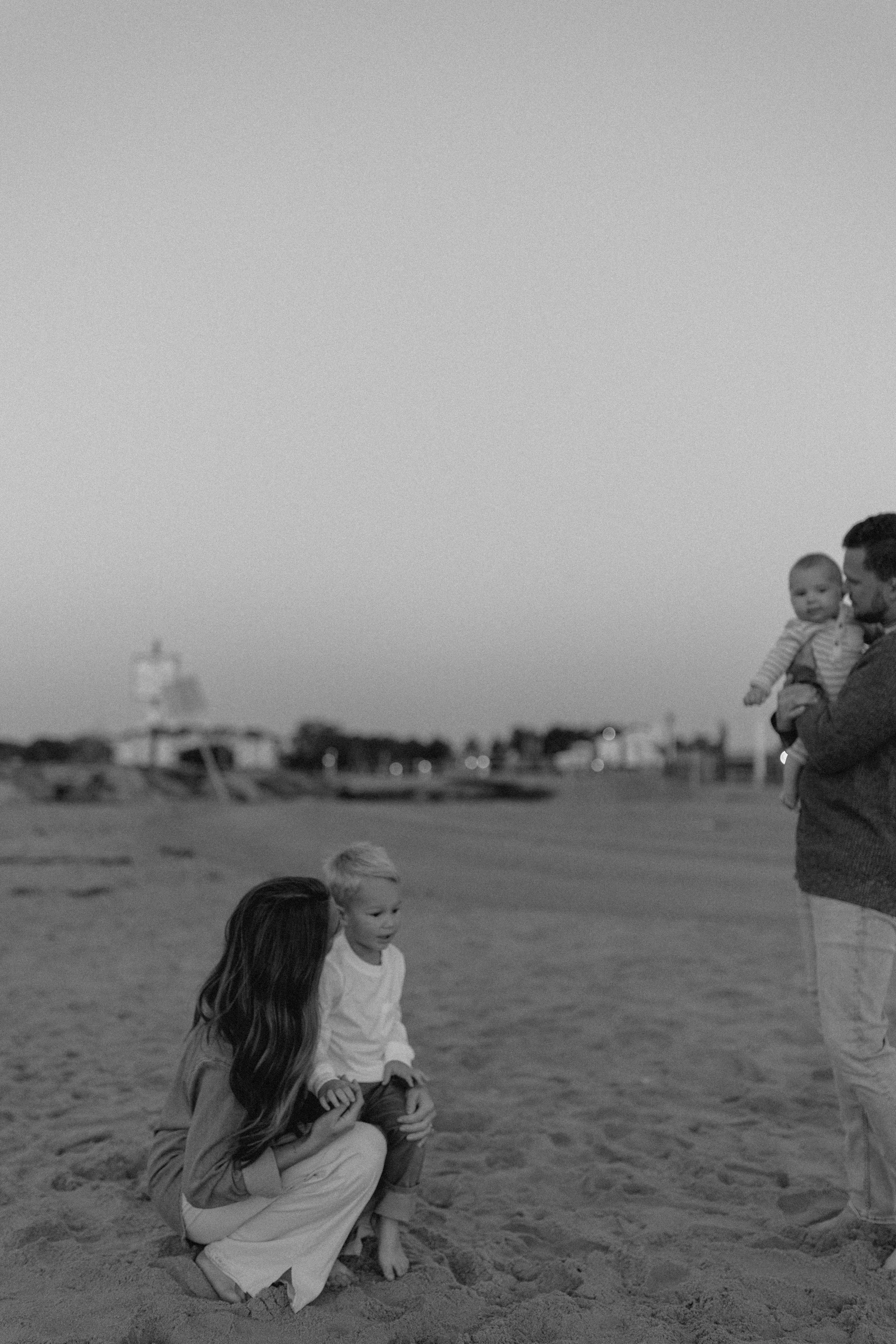 BishopSunriseVirginiaBeachFamilySessionSneakPeek4_.jpg