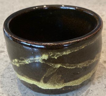 Chocolate Brown w/yellow pot