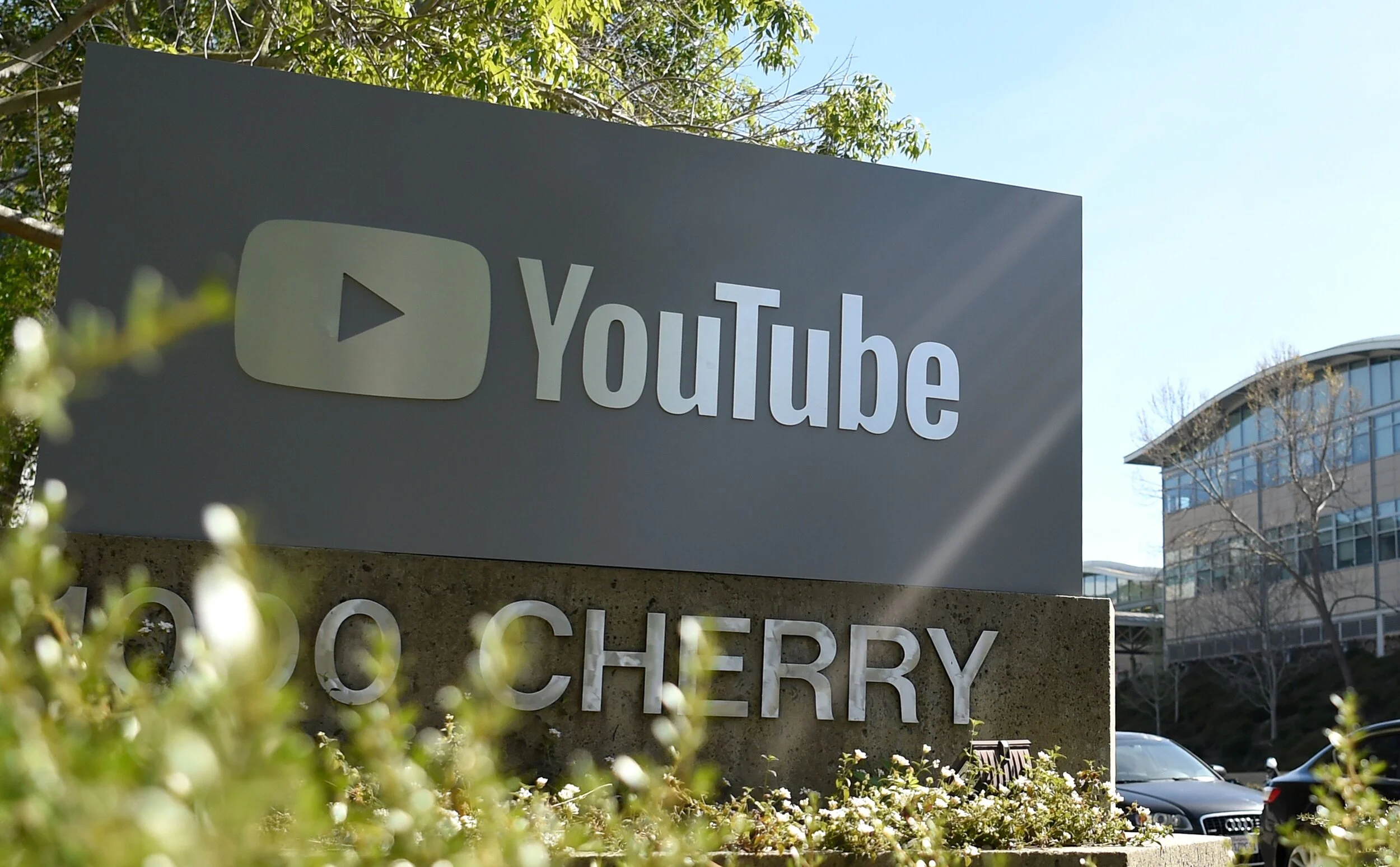YouTube CEO, Google.org give $1.35 million to fight homelessness
