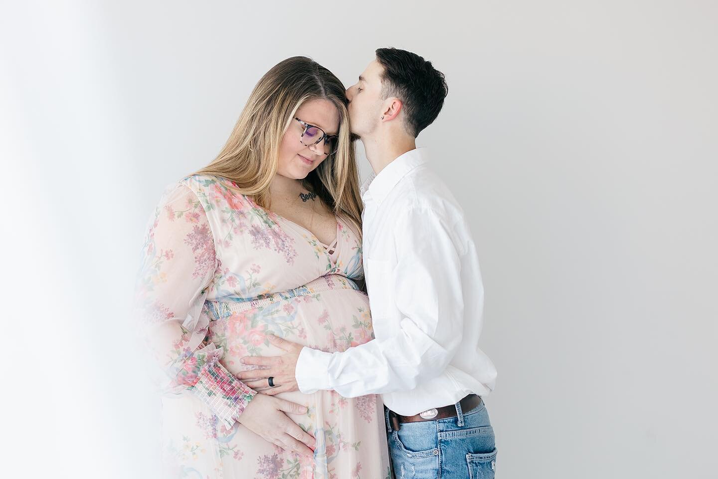 The sweetest maternity session with the best models. 💙 We can&rsquo;t wait to meet baby Everett! And I can&rsquo;t wait to see all of Eli&rsquo;s poses with his baby brother. He&rsquo;s the cutest! 

www.kimkelleyphotography.com