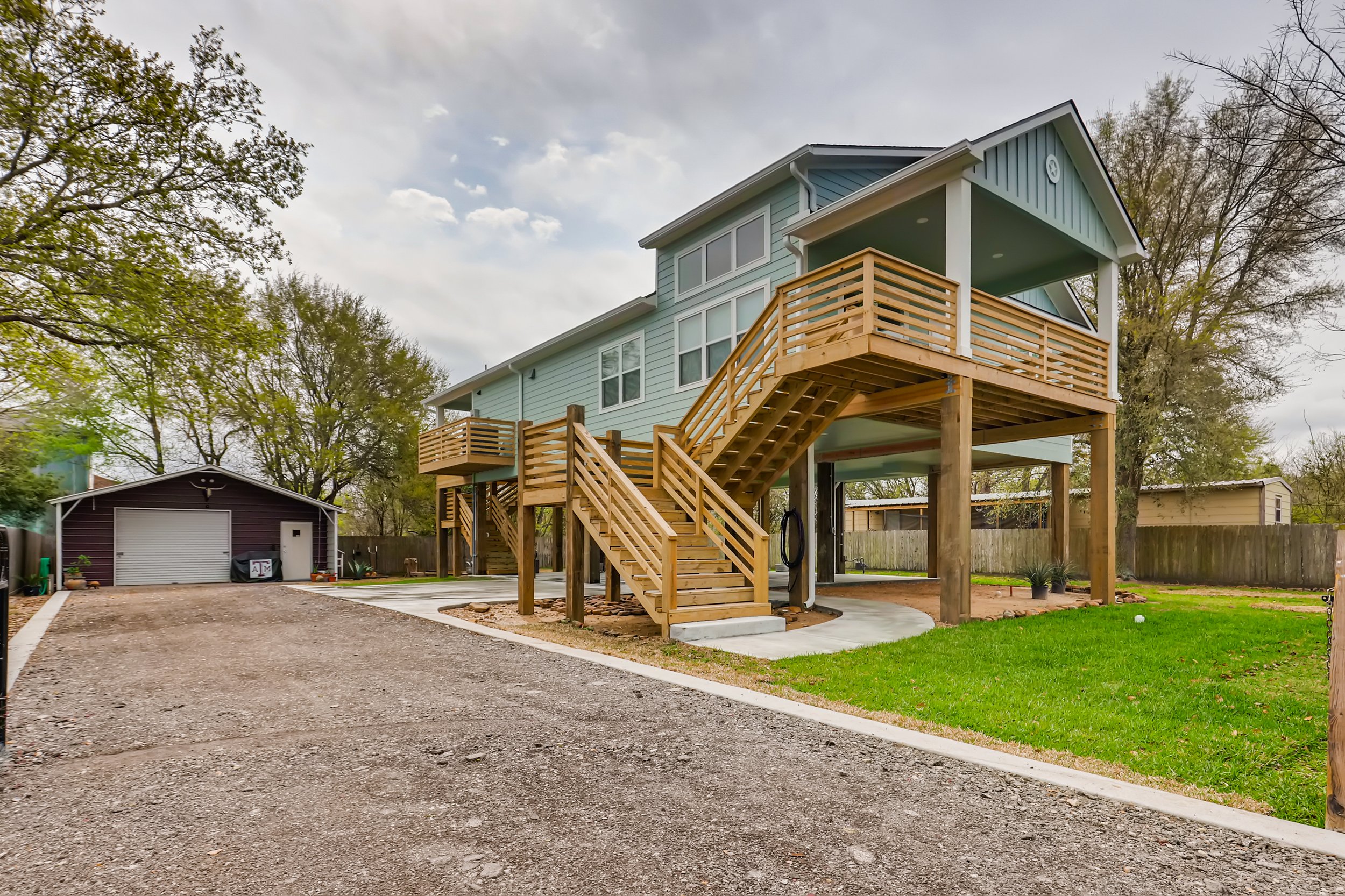 319 8th St San Leon TX 77539-print-001-003-Exterior Front-3600x2399-300dpi.jpeg